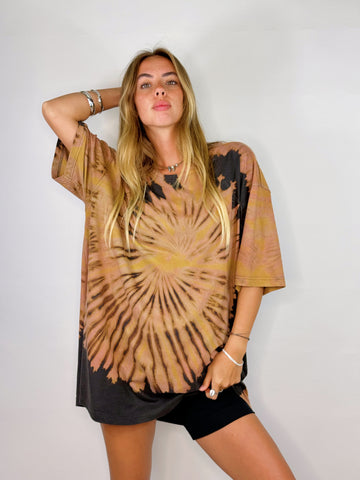 Oversized Mum Tee - Size 2XL/3XL