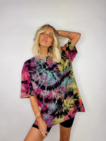 Oversized Mum Tee - Size L/XL