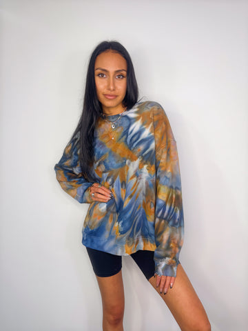 Crew Neck Jumper - Size M/L