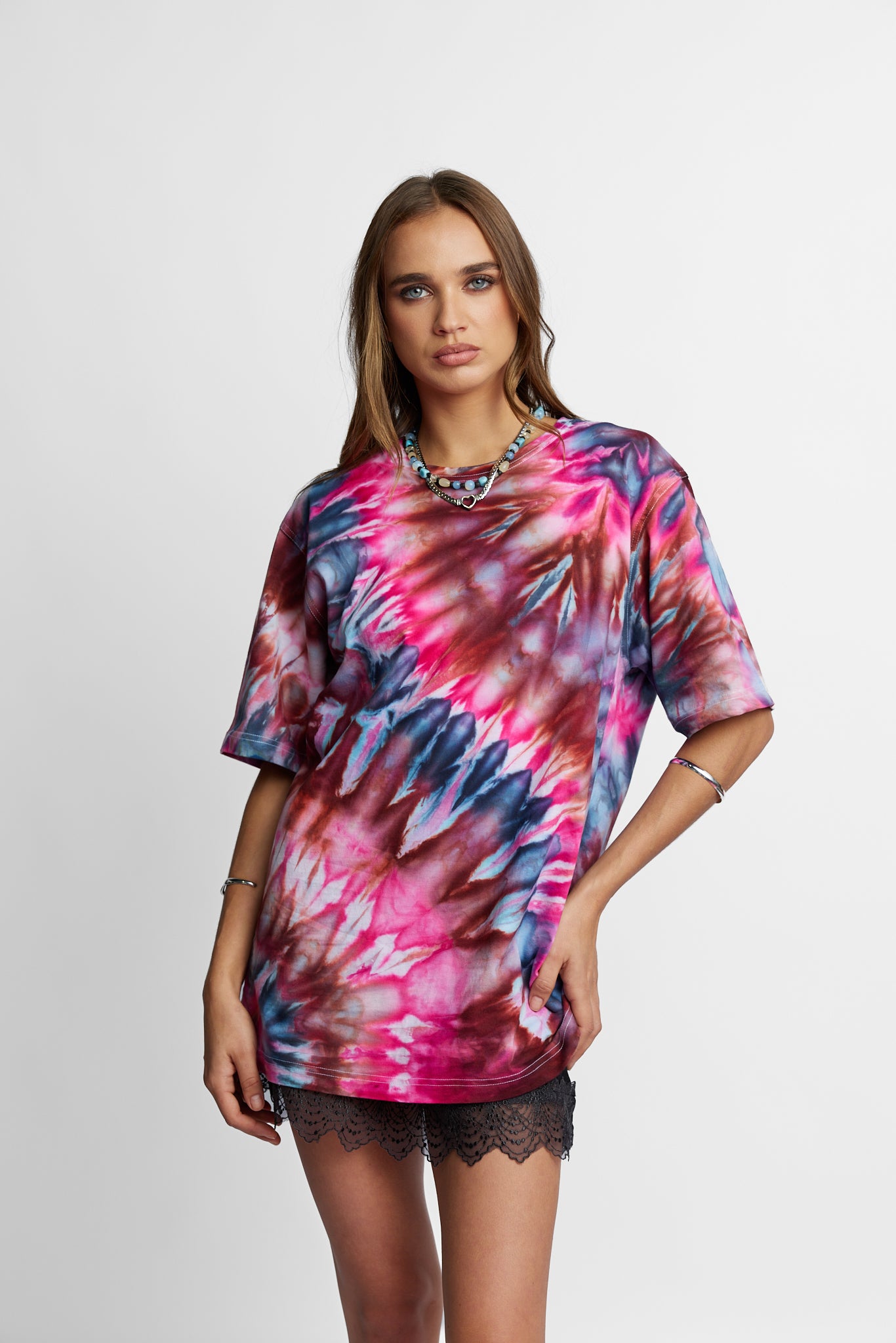 Oversized Mum Tee - Size S/M - Only Lovers Left