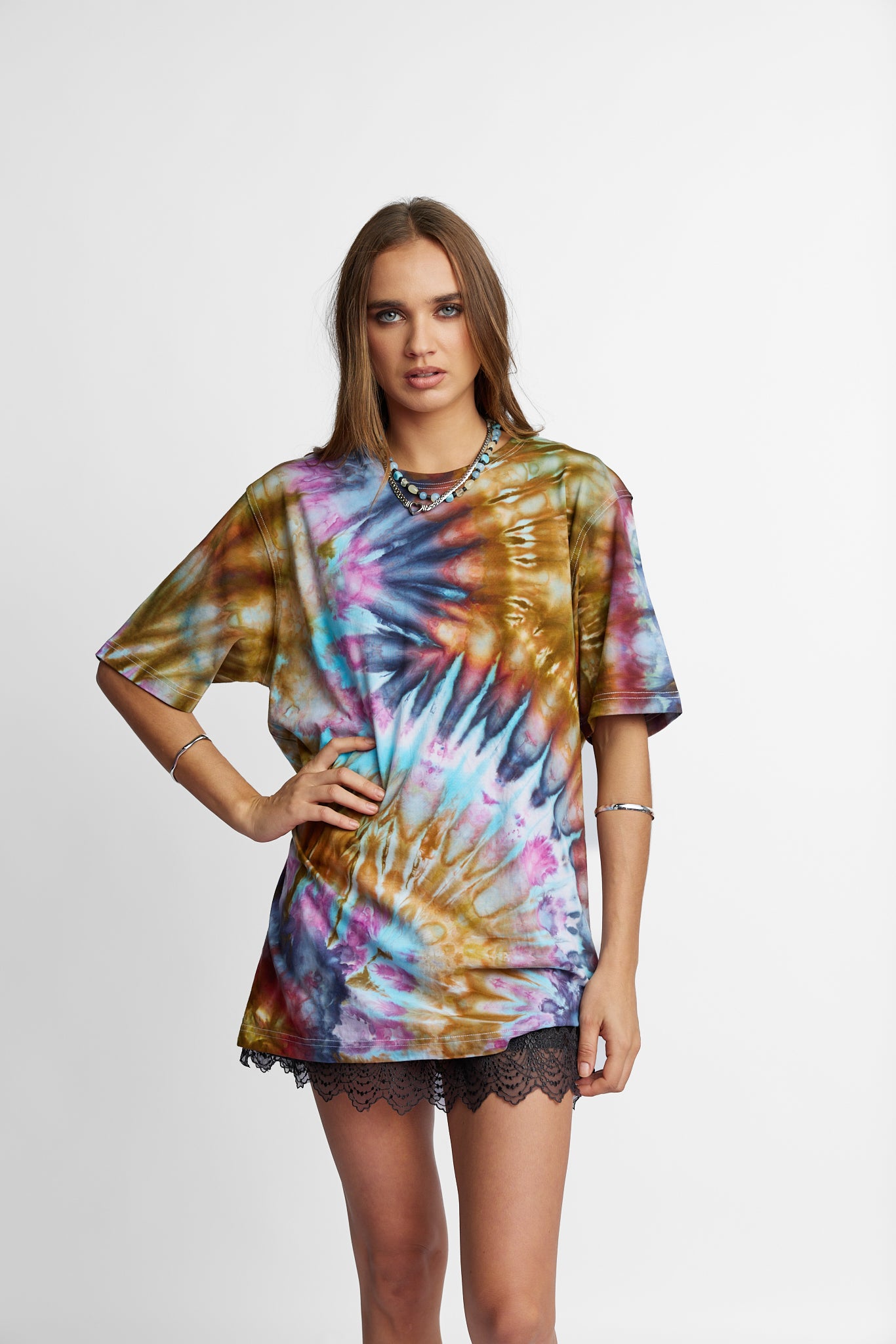 Oversized Mum Tee - Size S/M - Only Lovers Left
