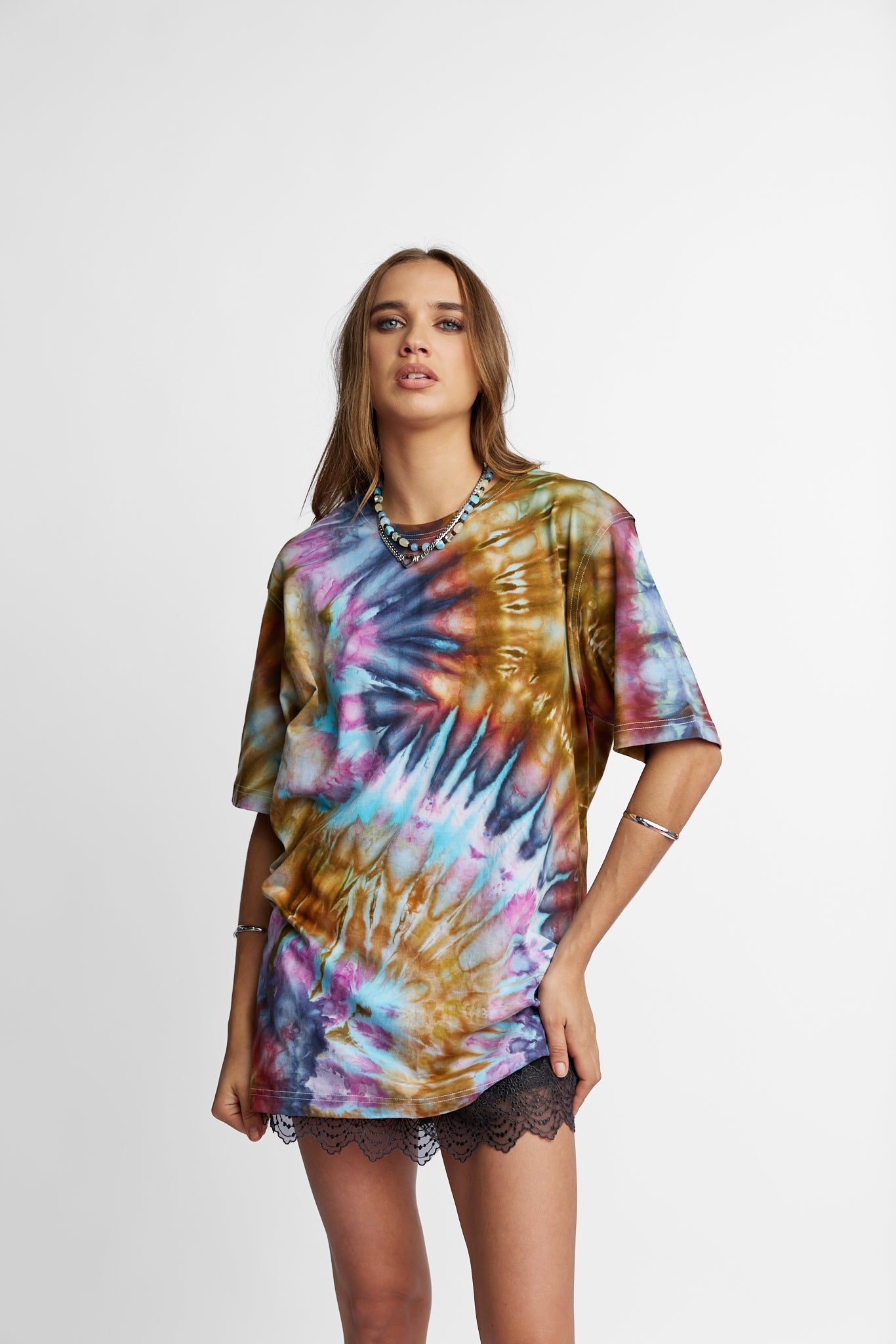 Oversized Mum Tee - Size S/M - Only Lovers Left