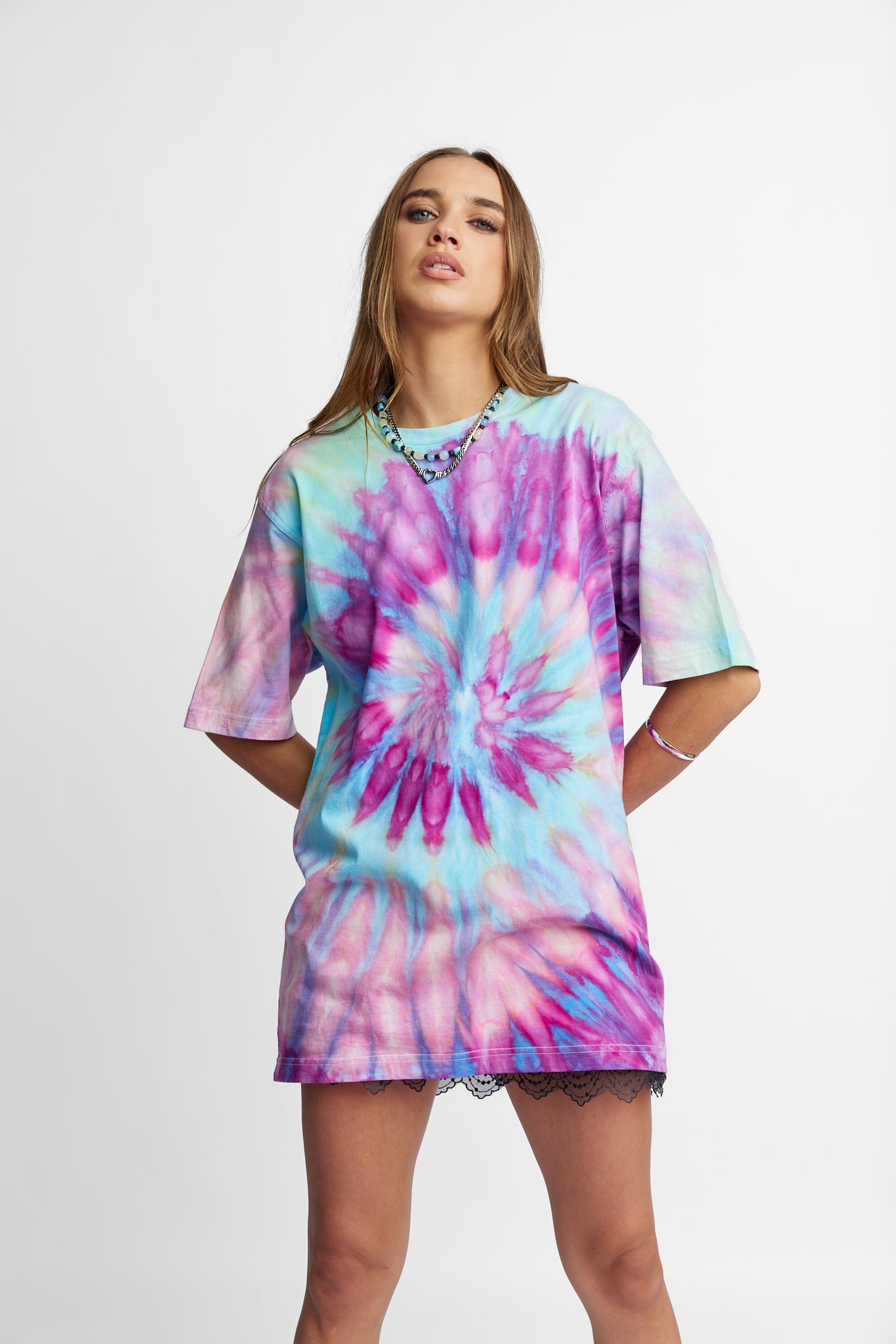 Oversized Mum Tee - Size S/M - Only Lovers Left