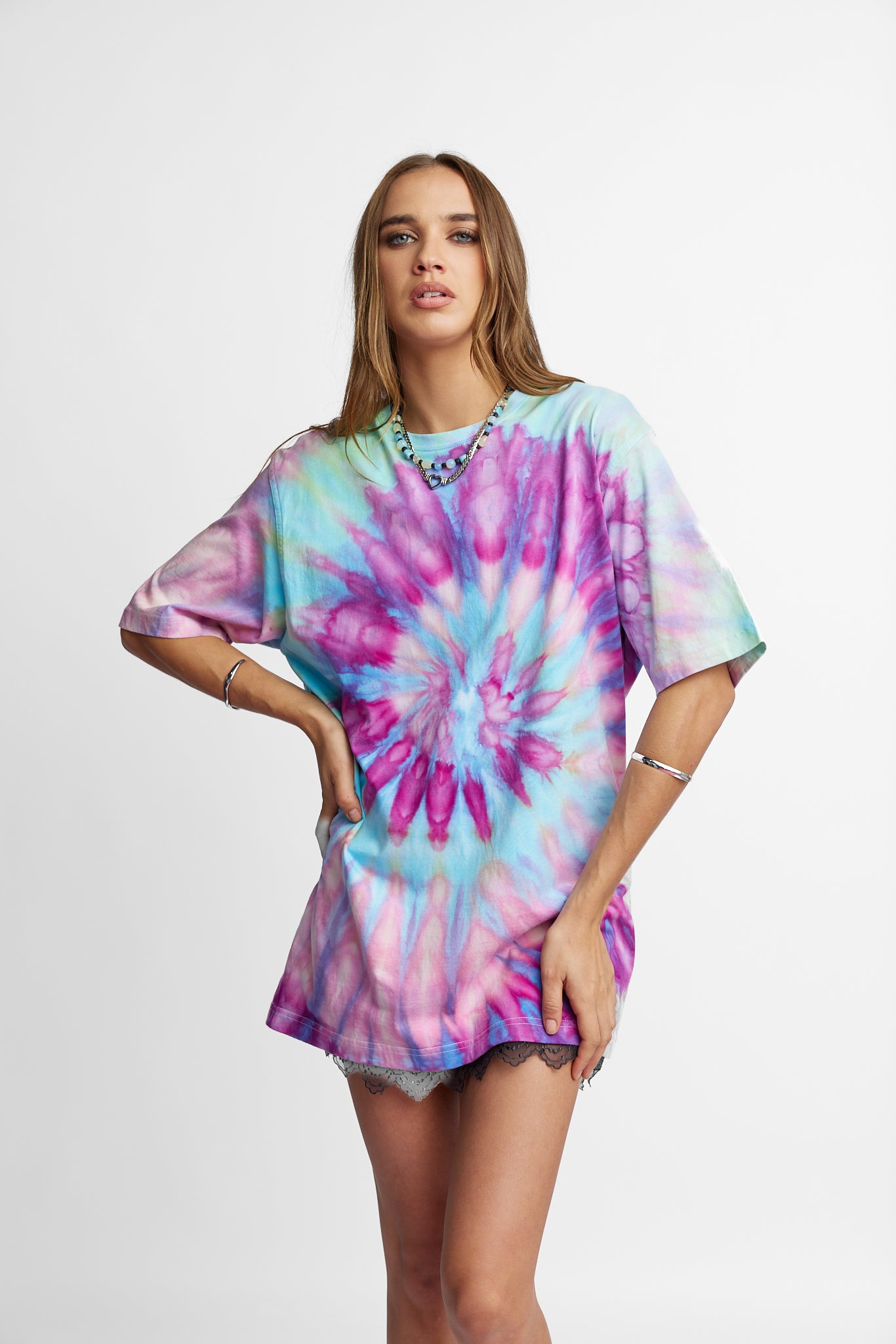Oversized Mum Tee - Size S/M - Only Lovers Left