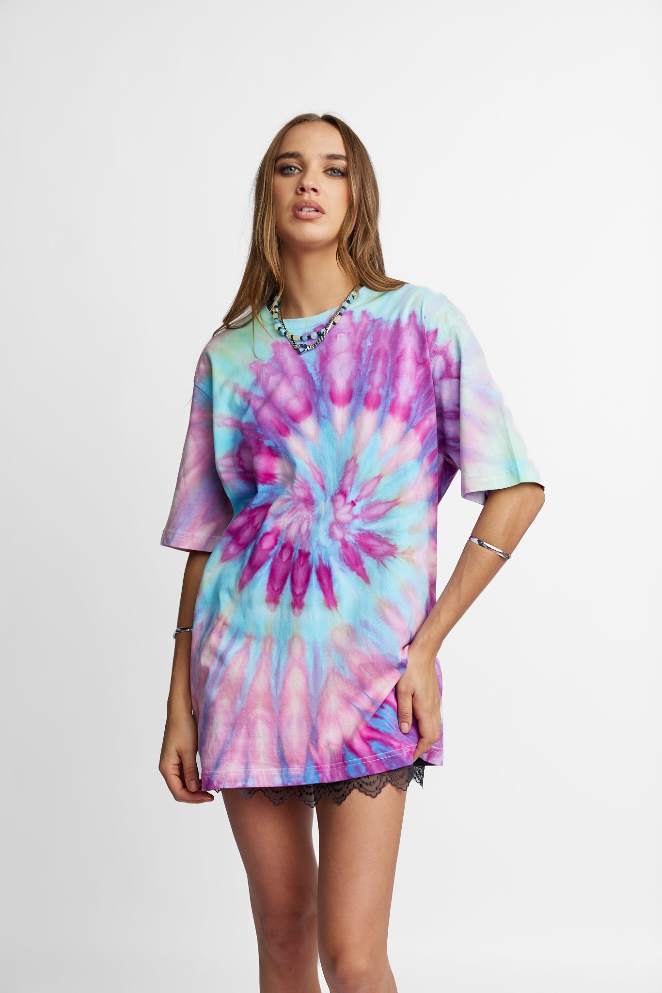 Oversized Mum Tee - Size S/M - Only Lovers Left