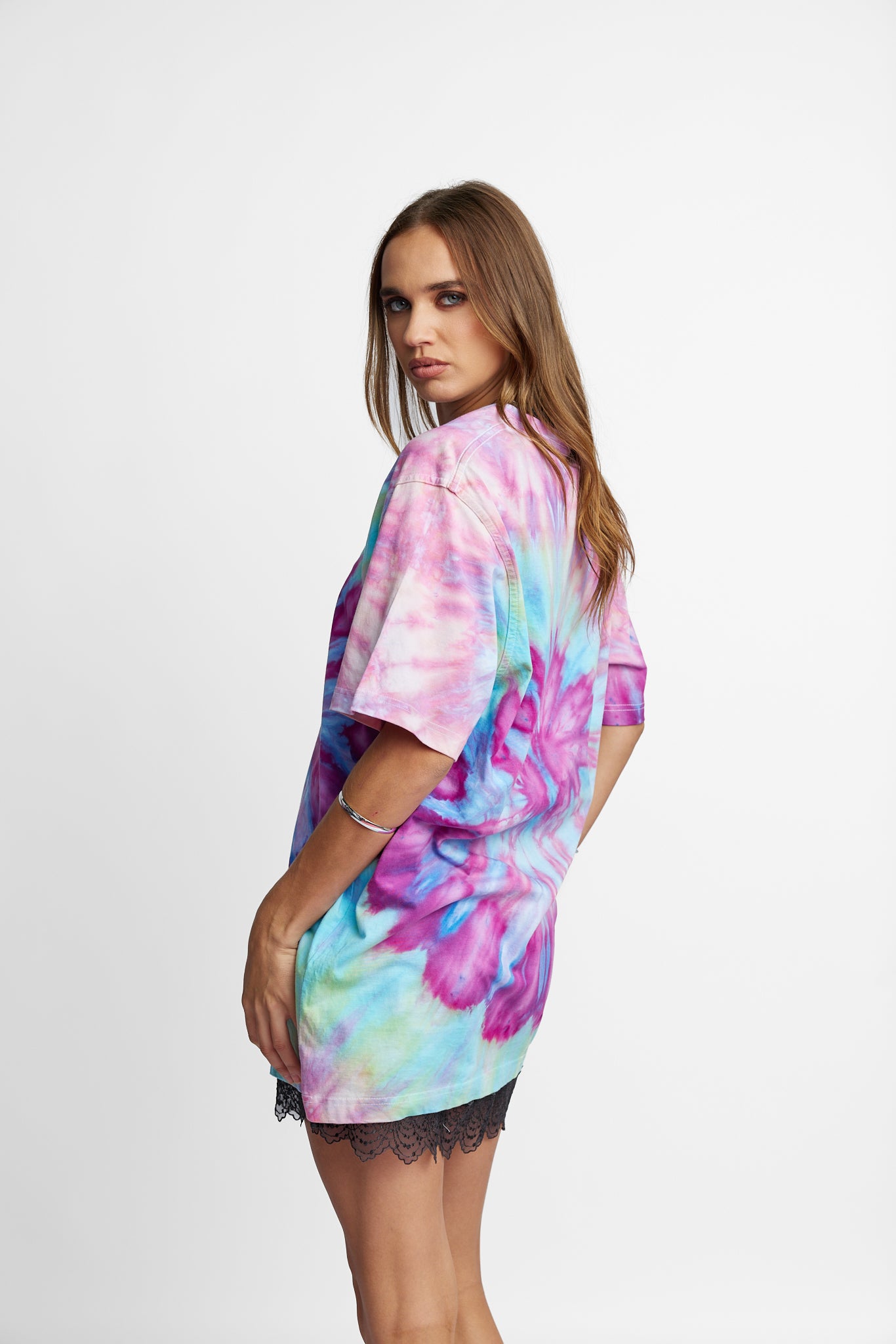 Oversized Mum Tee - Size S/M - Only Lovers Left