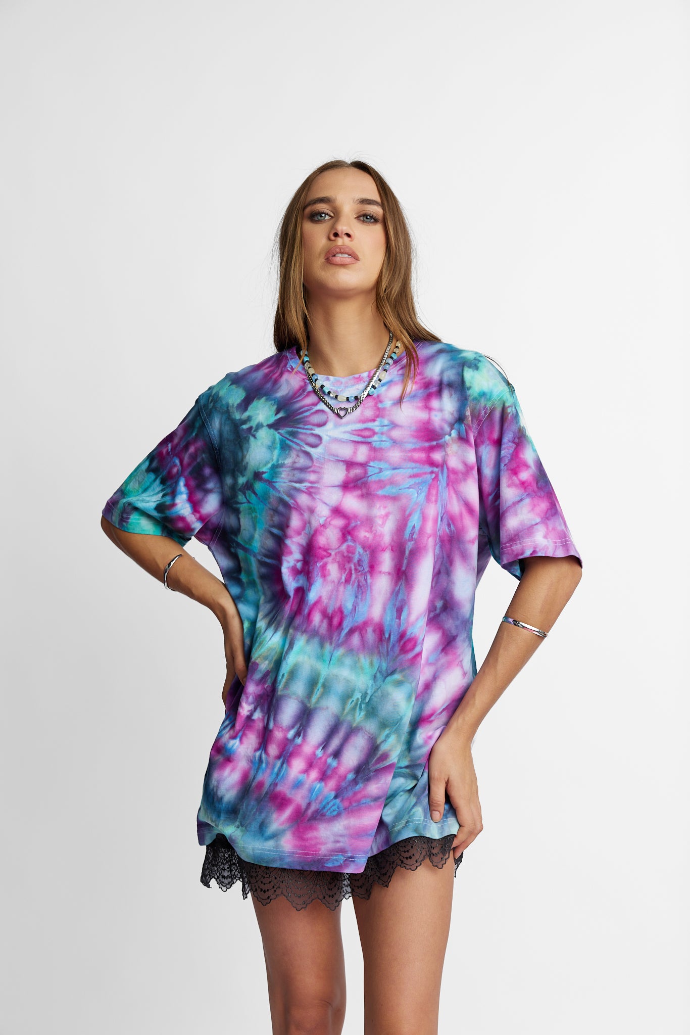Oversized Mum Tee - Size S/M - Only Lovers Left
