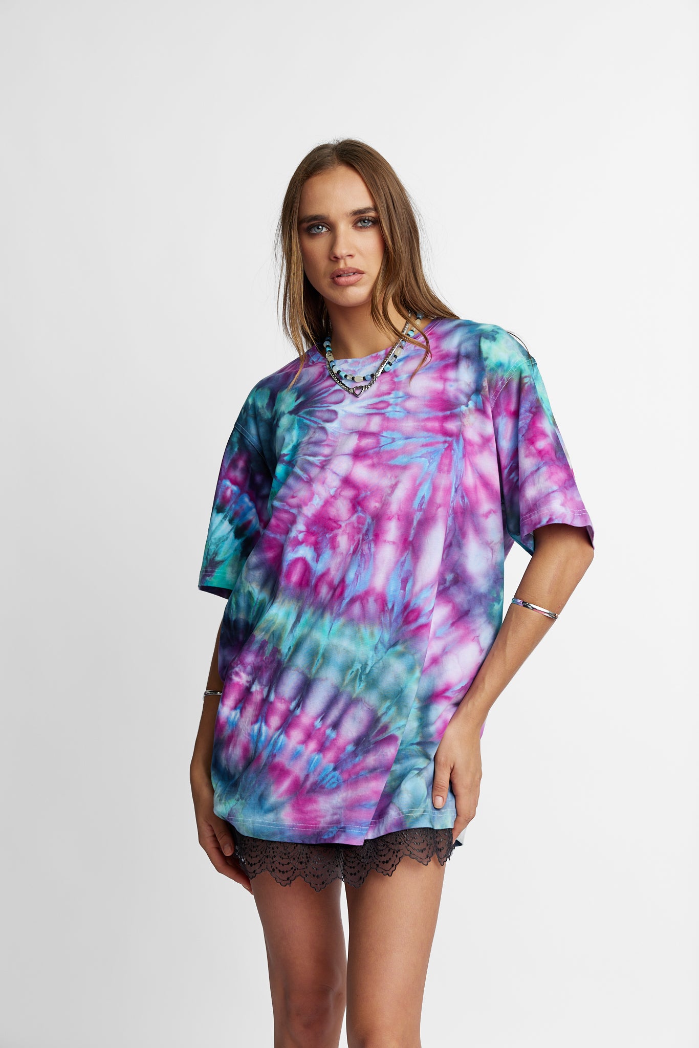 Oversized Mum Tee - Size S/M - Only Lovers Left