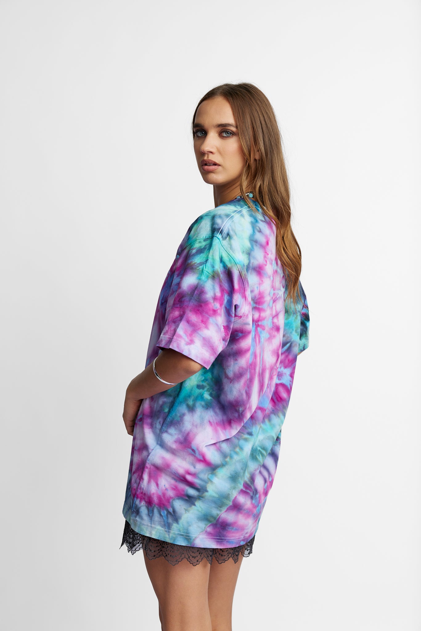 Oversized Mum Tee - Size S/M - Only Lovers Left