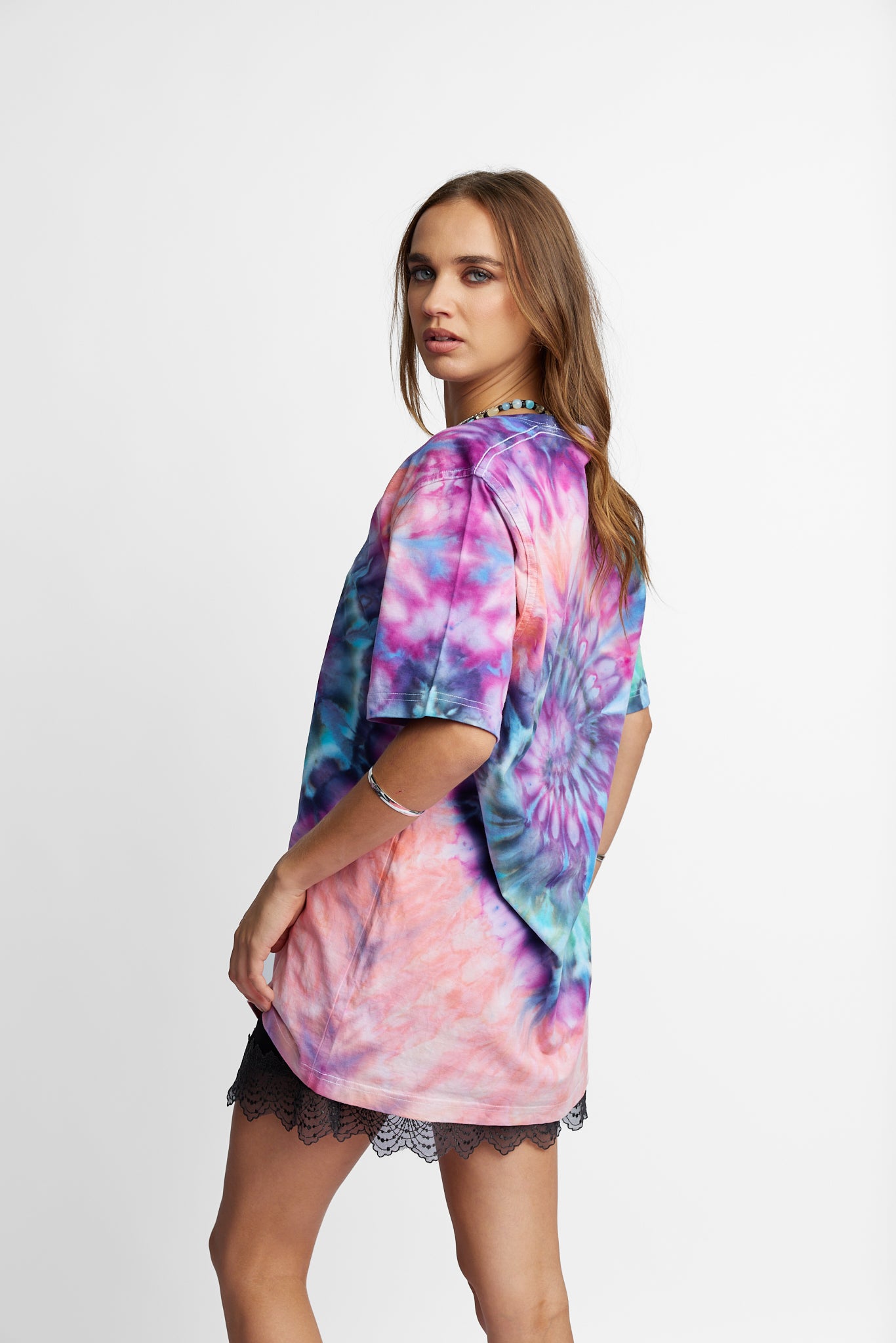 Oversized Mum Tee - Size S/M - Only Lovers Left