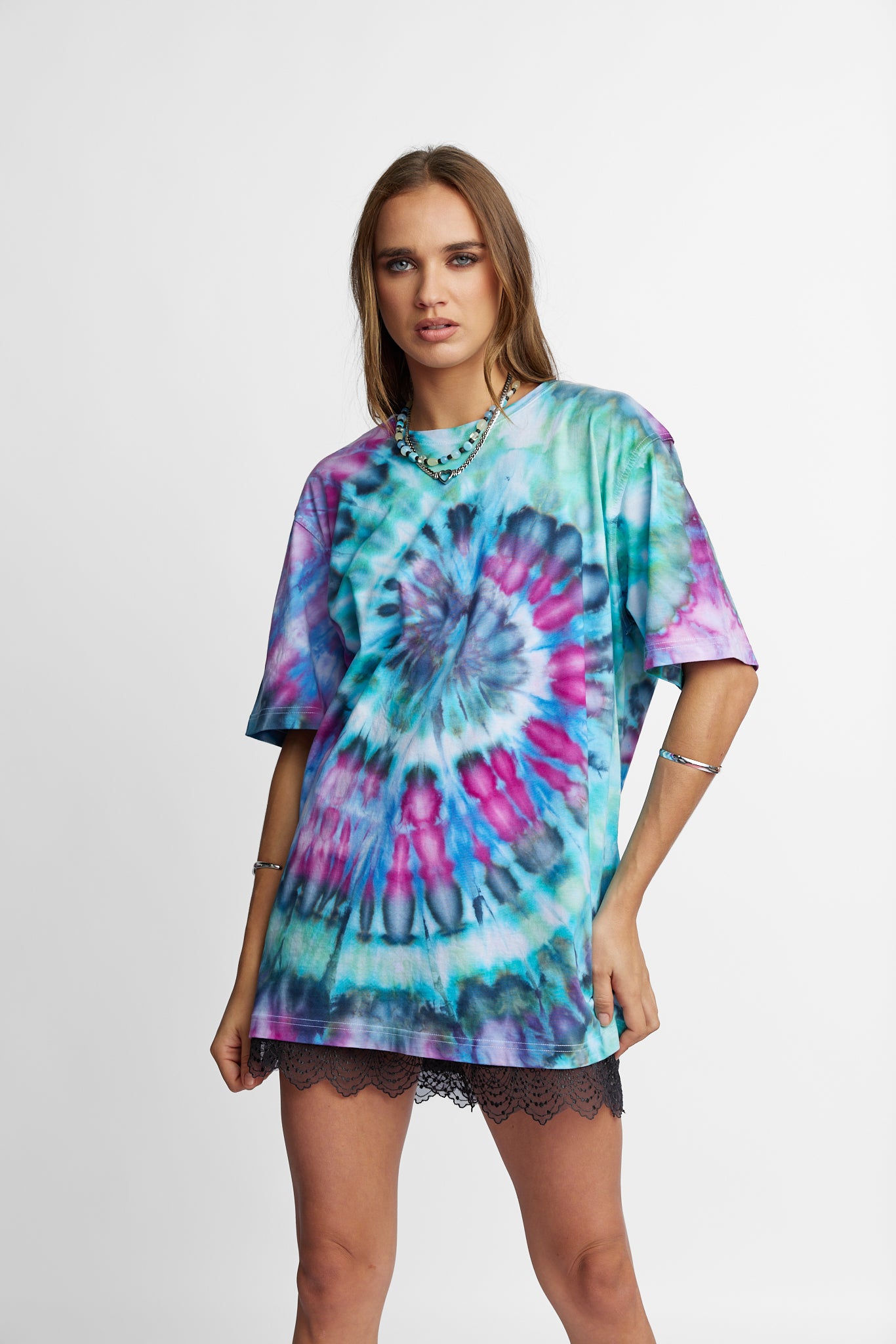 Oversized Mum Tee - Size S/M - Only Lovers Left