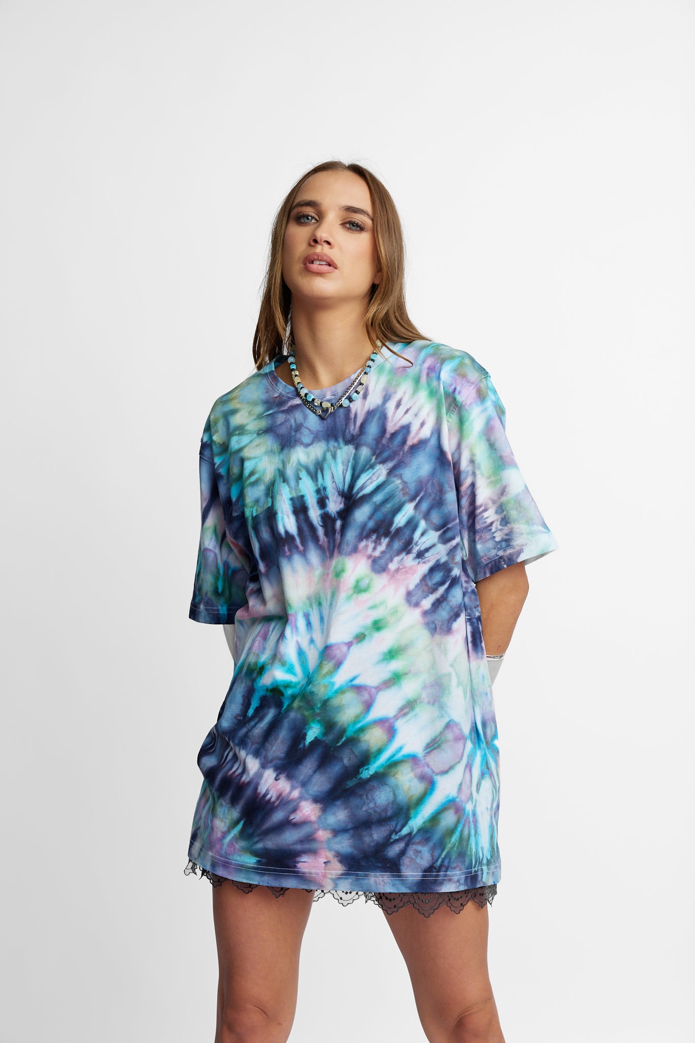 Oversized Mum Tee - Size S/M - Only Lovers Left