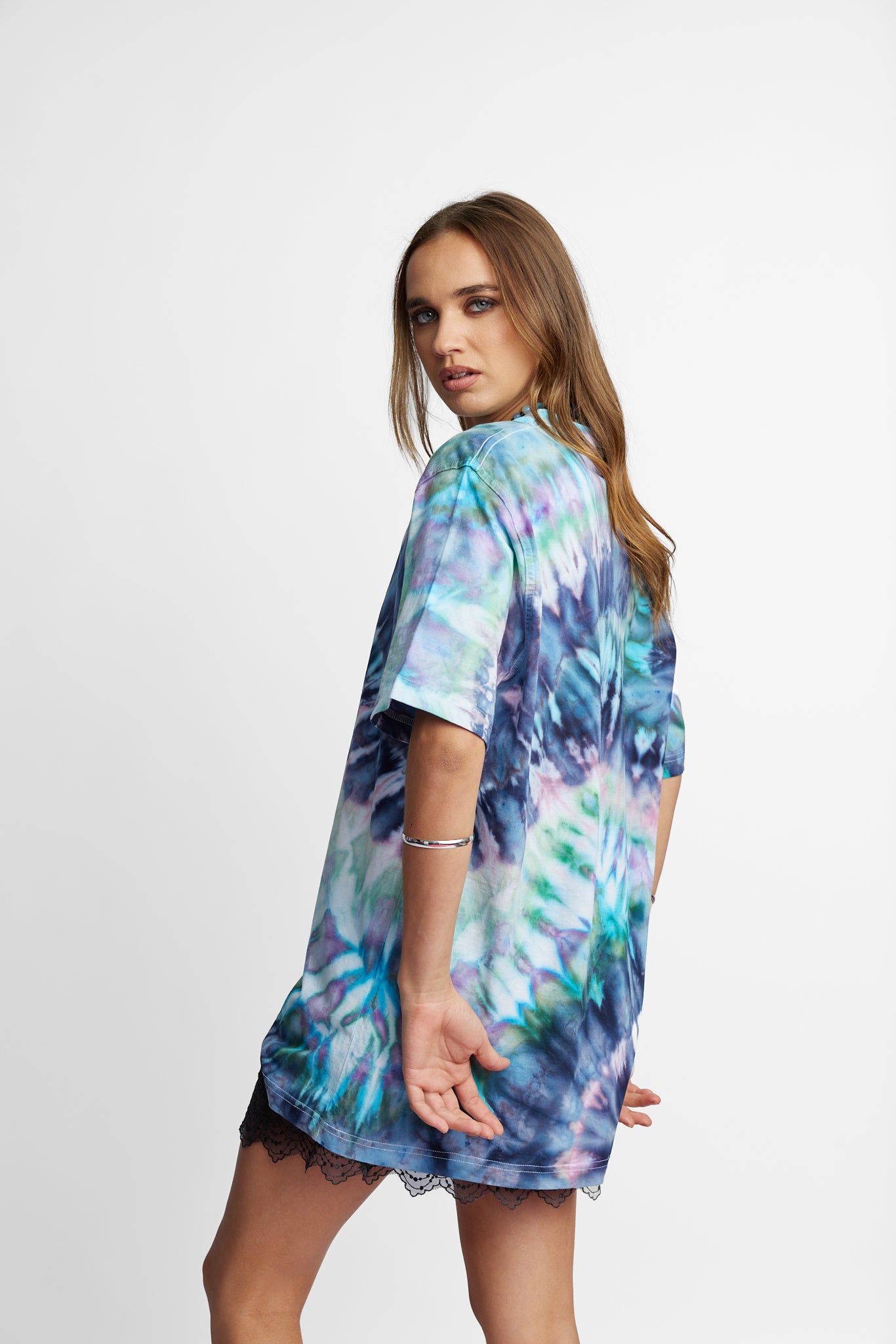 Oversized Mum Tee - Size S/M - Only Lovers Left