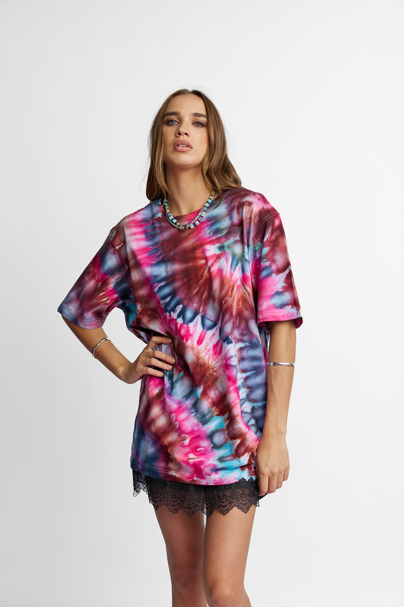 Oversized Mum Tee - Size S/M - Only Lovers Left