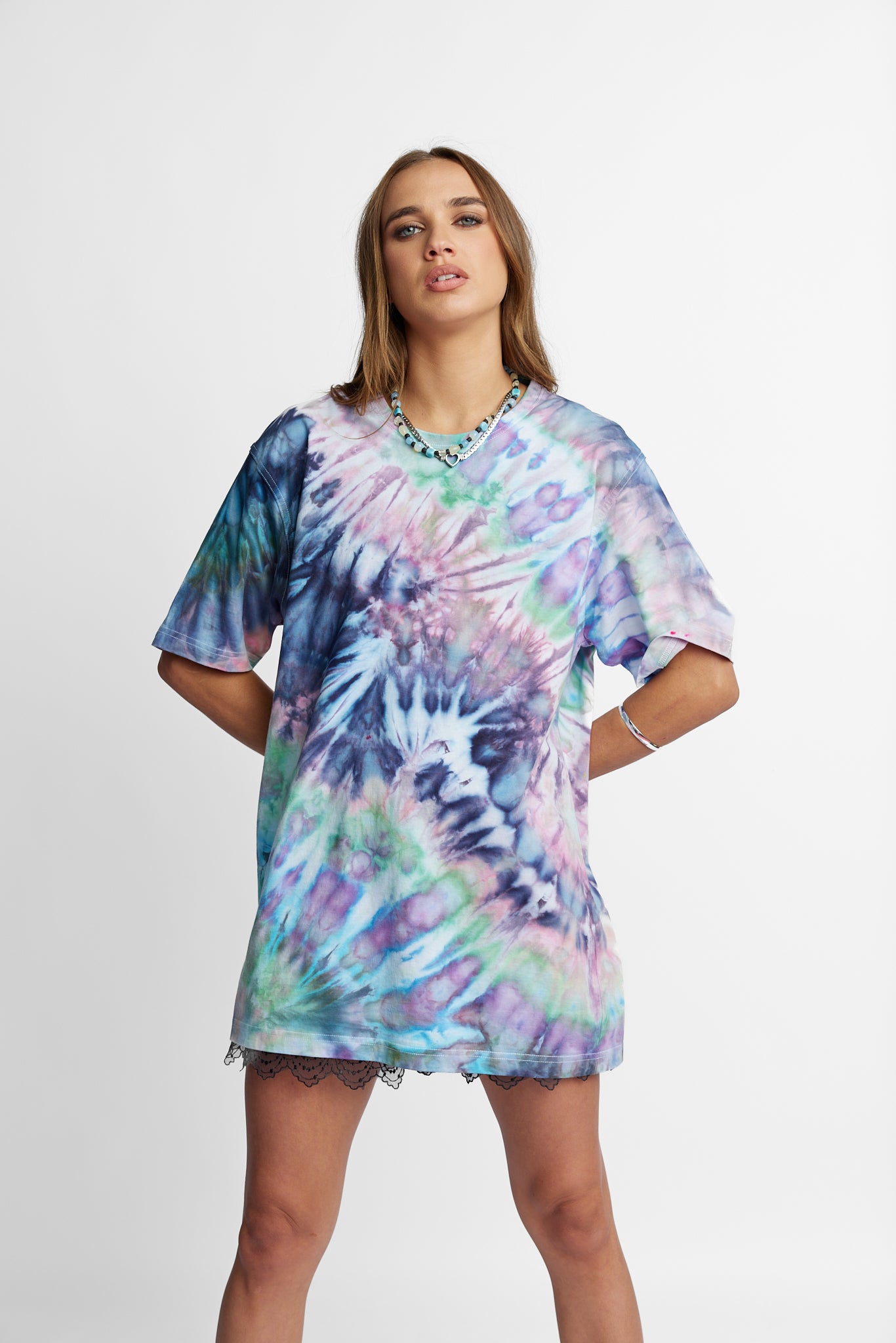Oversized Mum Tee - Size S/M - Only Lovers Left