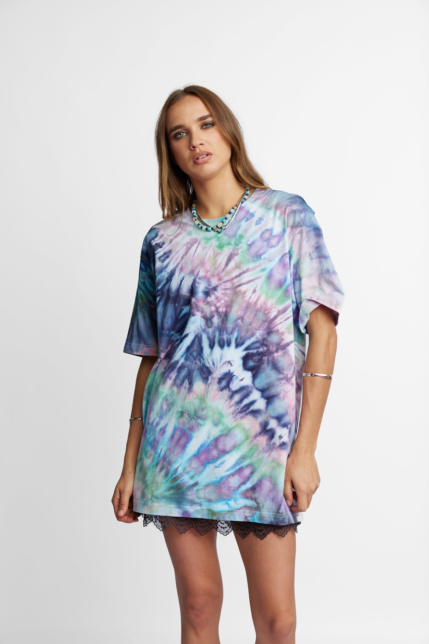 Oversized Mum Tee - Size S/M - Only Lovers Left