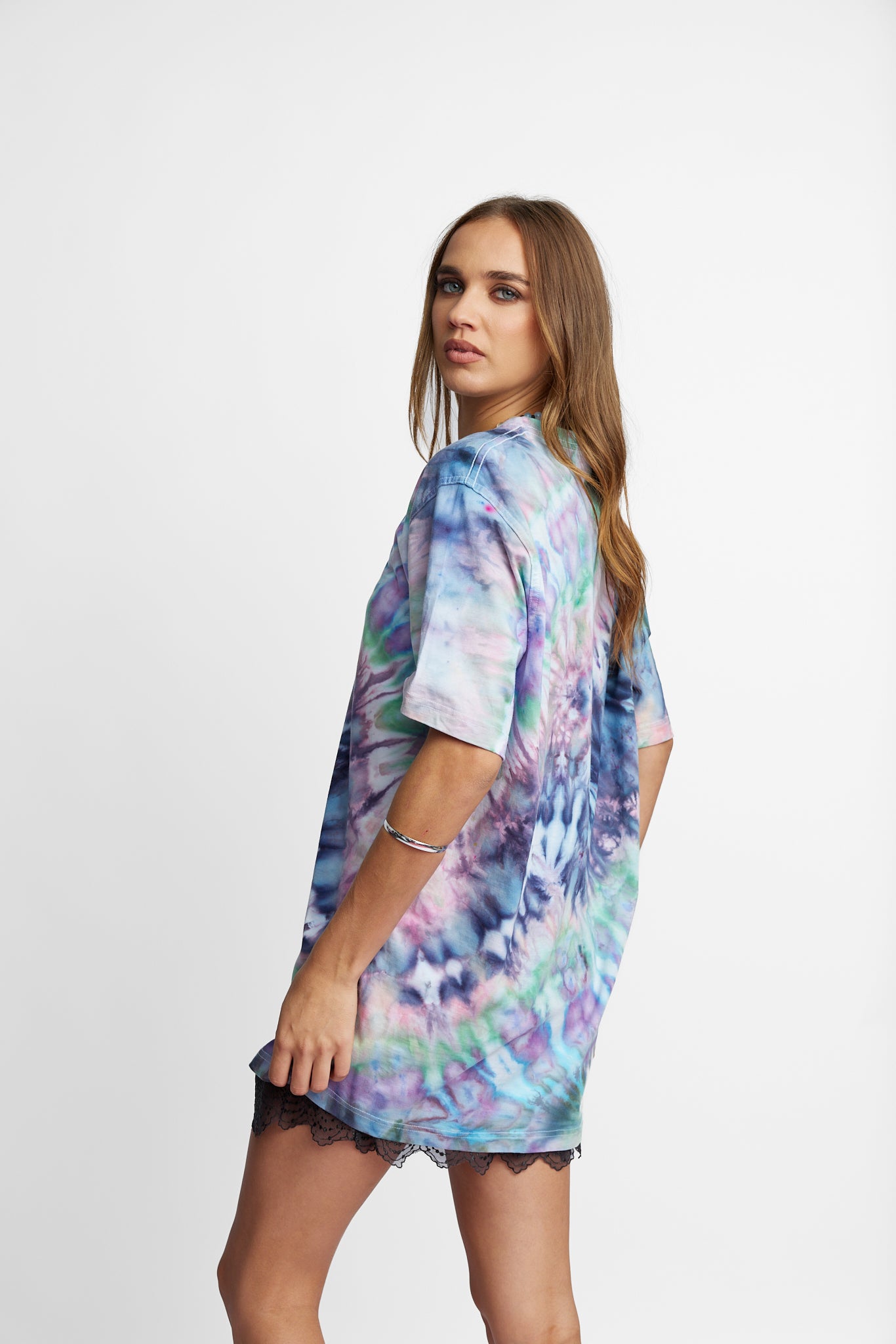 Oversized Mum Tee - Size S/M - Only Lovers Left