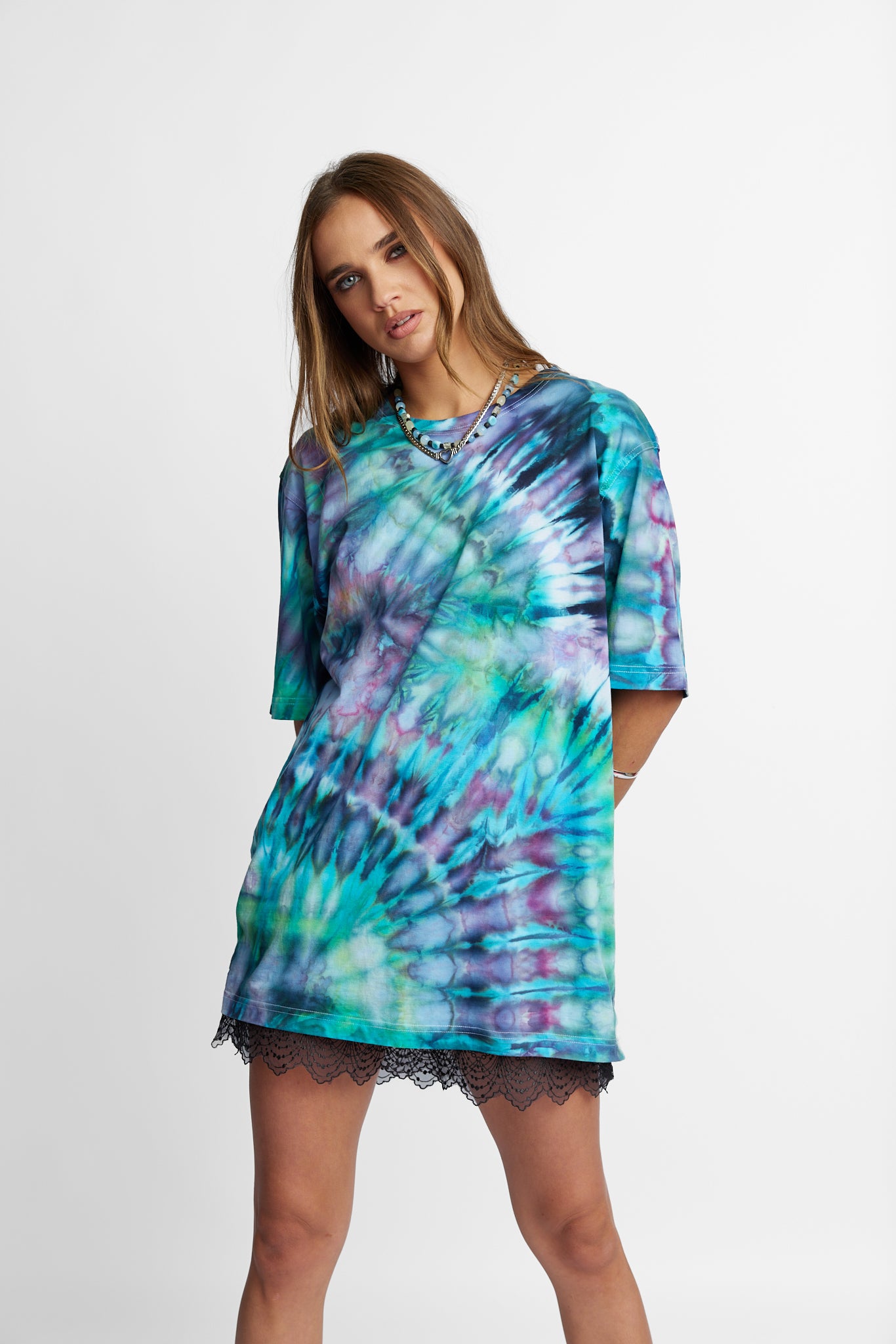 Oversized Mum Tee - Size S/M - Only Lovers Left