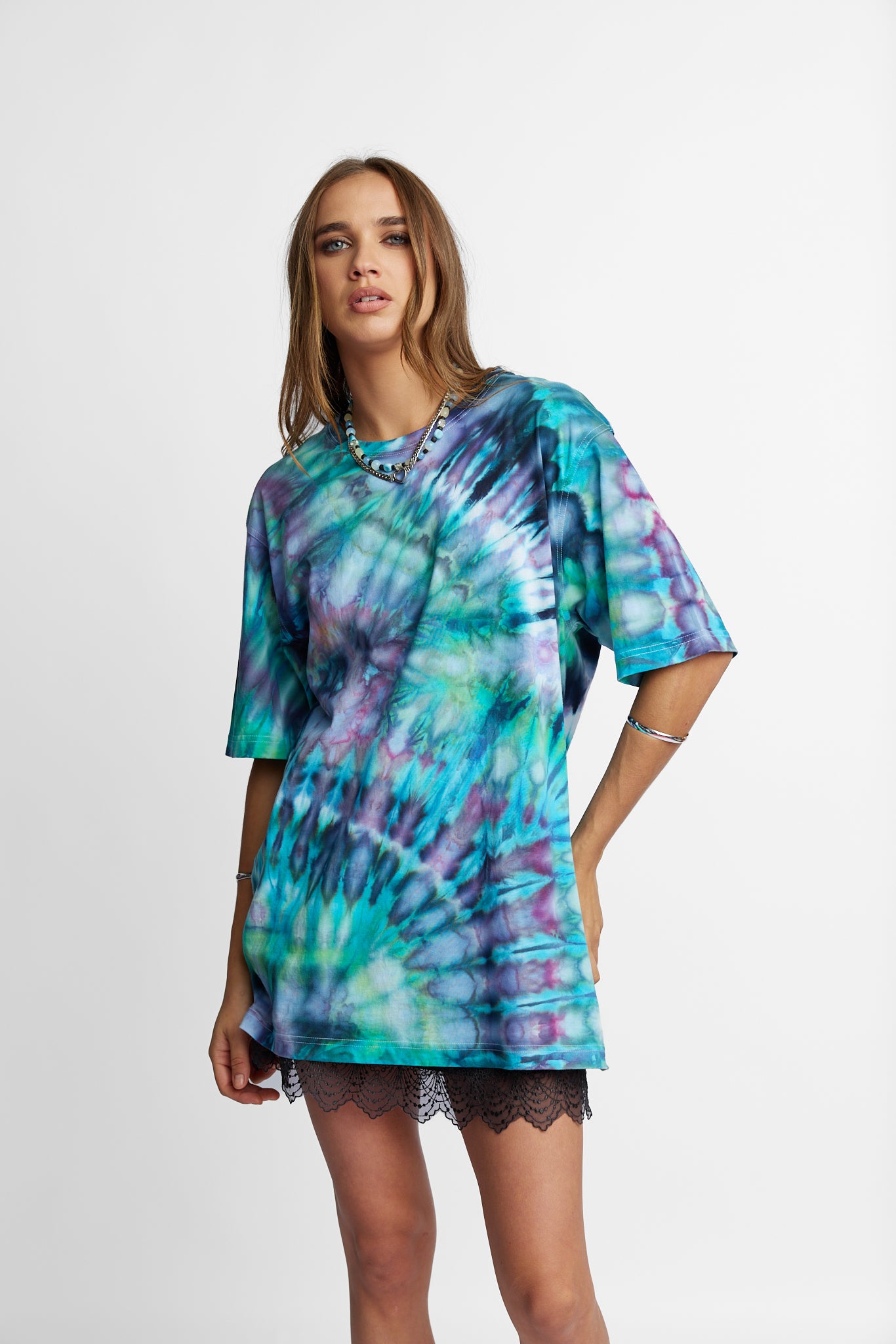 Oversized Mum Tee - Size S/M - Only Lovers Left