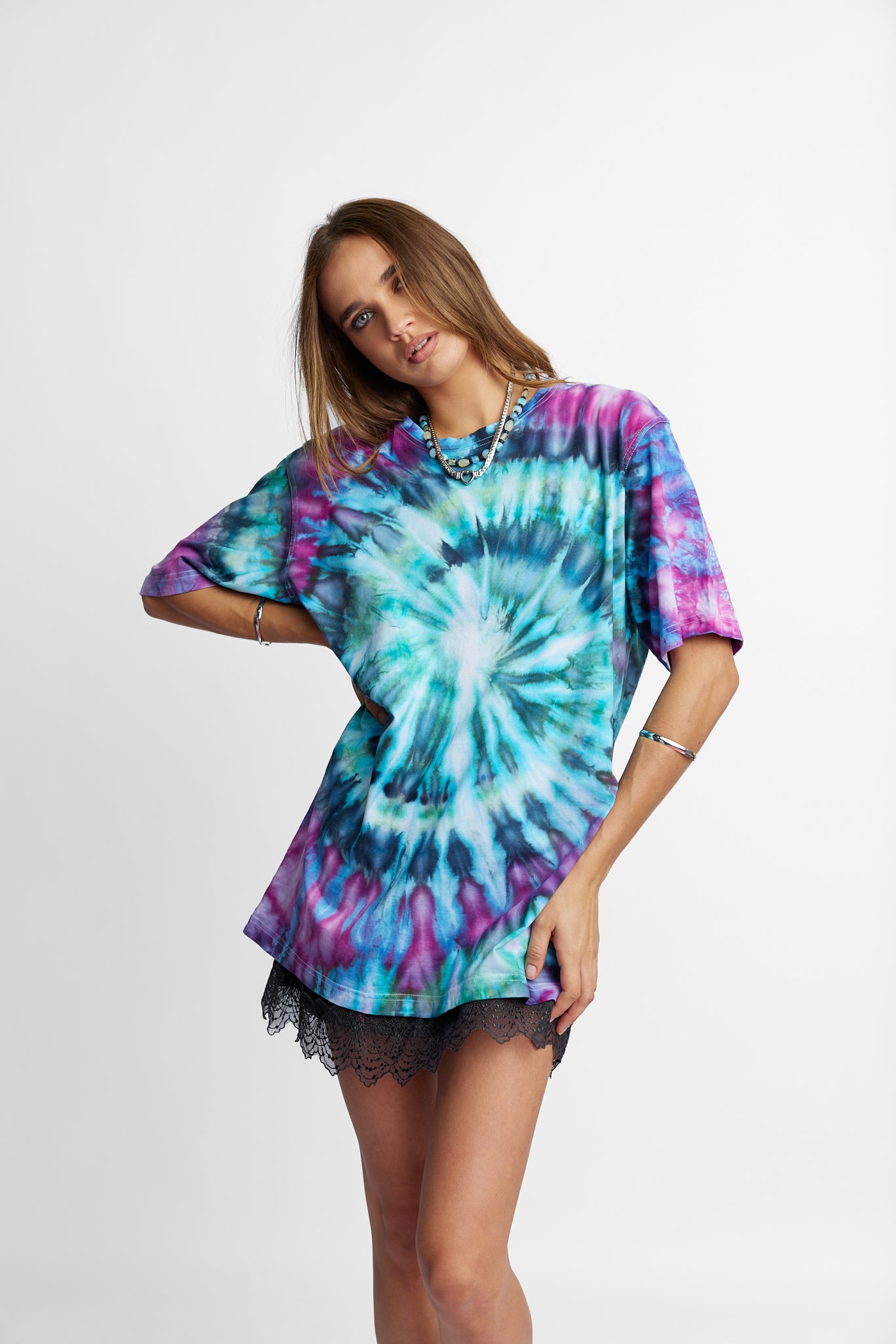 Oversized Mum Tee - Size S/M - Only Lovers Left