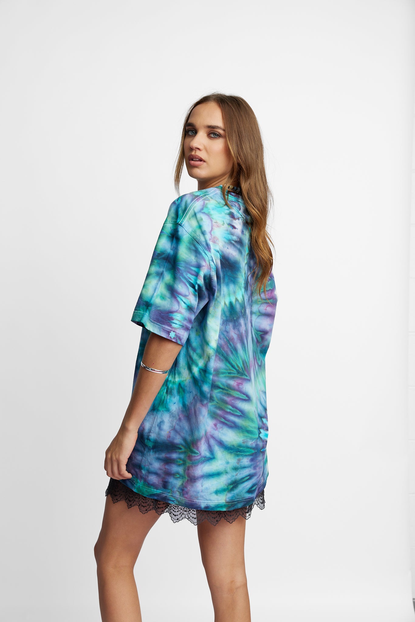Oversized Mum Tee - Size S/M - Only Lovers Left