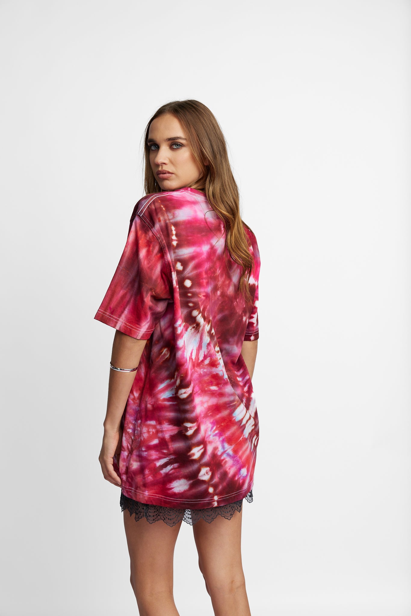 Oversized Mum Tee - Size S/M - Only Lovers Left
