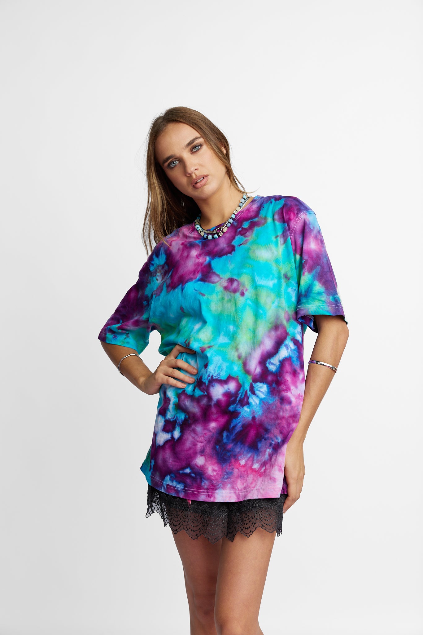Oversized Mum Tee - Size S/M - Only Lovers Left