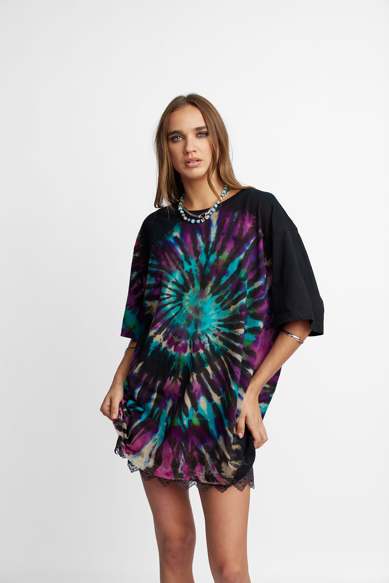 Oversized Mum Tee - Size L/XL - Only Lovers Left