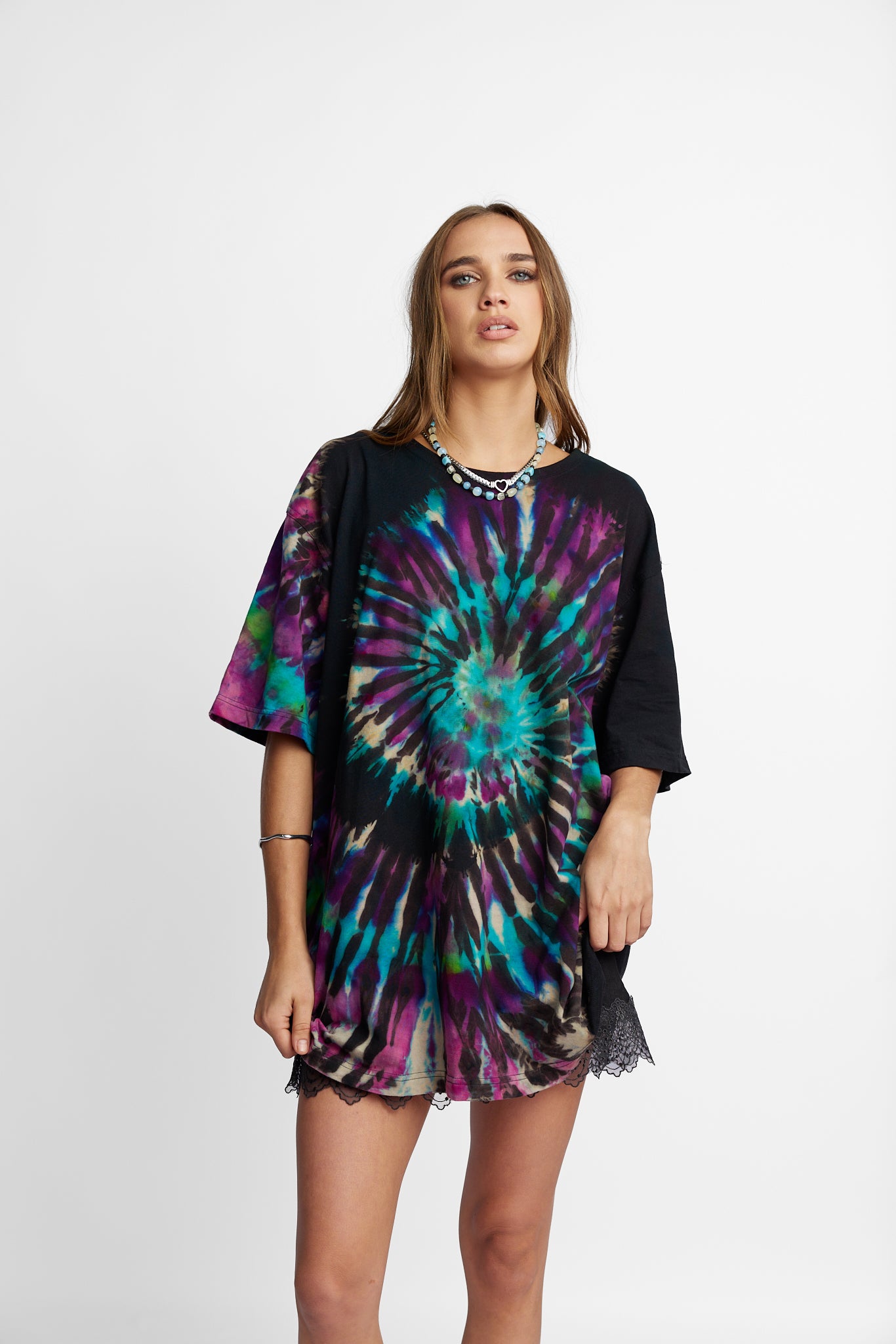 Oversized Mum Tee - Size L/XL - Only Lovers Left