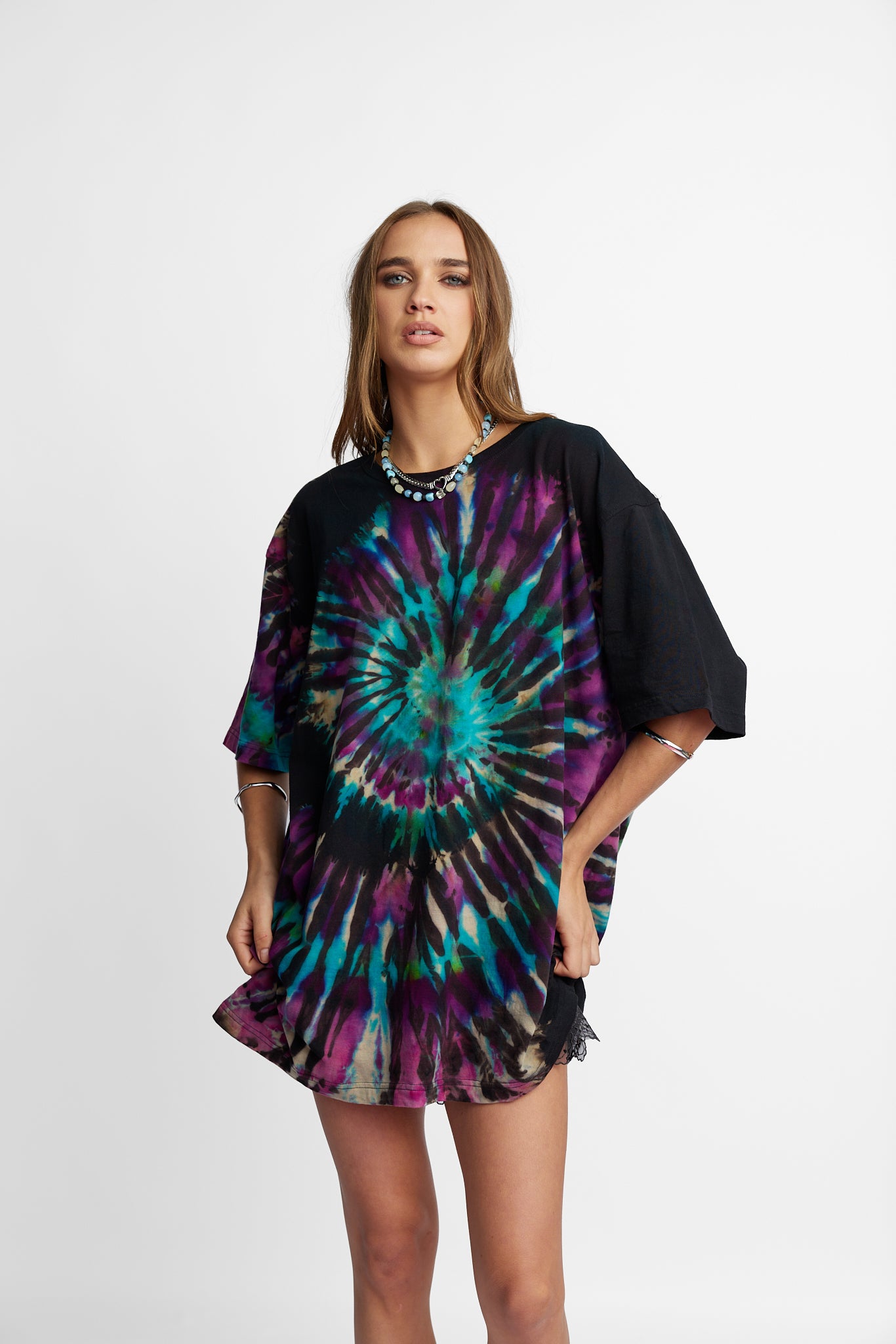 Oversized Mum Tee - Size L/XL - Only Lovers Left