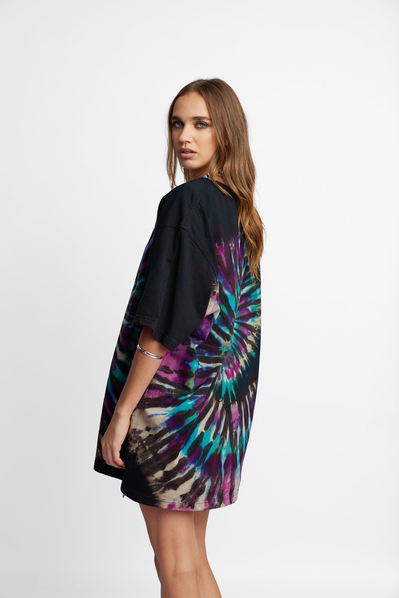 Oversized Mum Tee - Size L/XL - Only Lovers Left