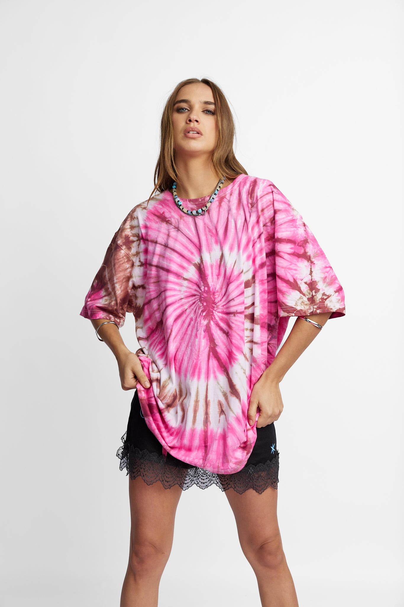 Oversized Mum Tee - Size L/XL - Only Lovers Left