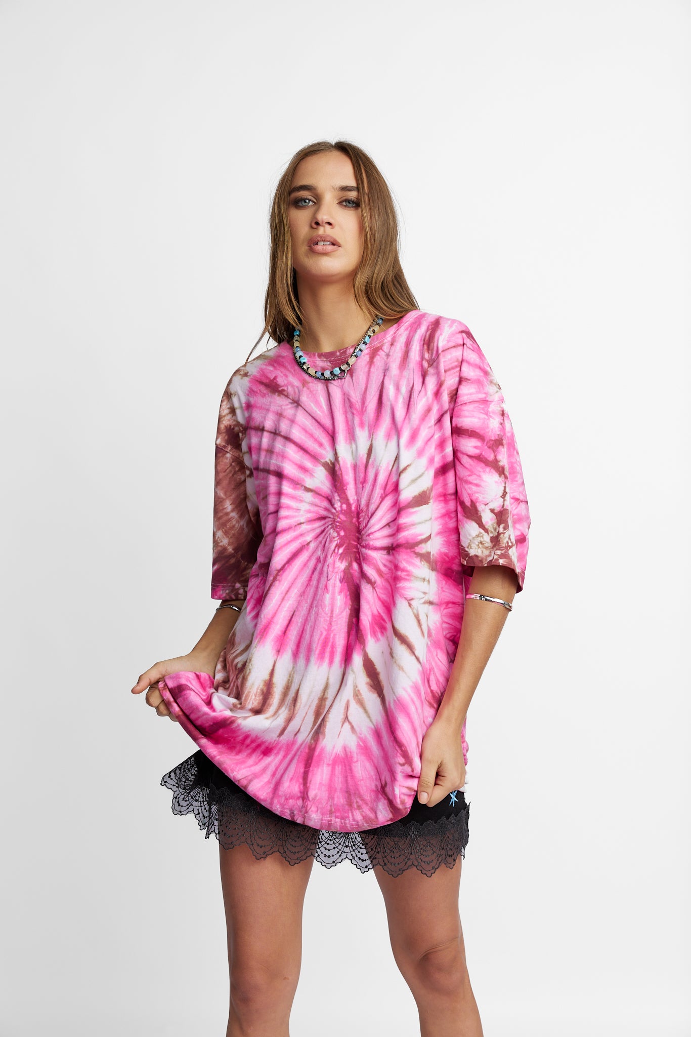 Oversized Mum Tee - Size L/XL - Only Lovers Left