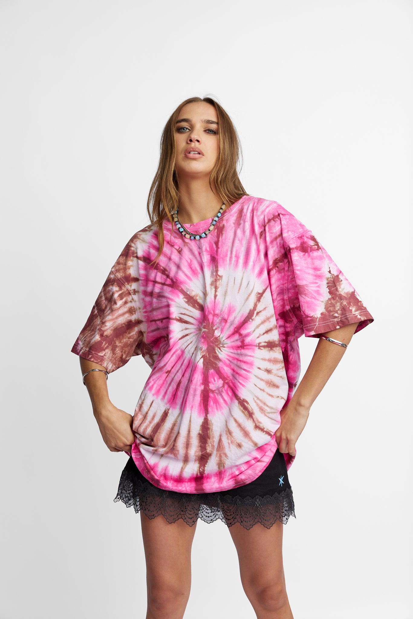 Oversized Mum Tee - Size L/XL - Only Lovers Left