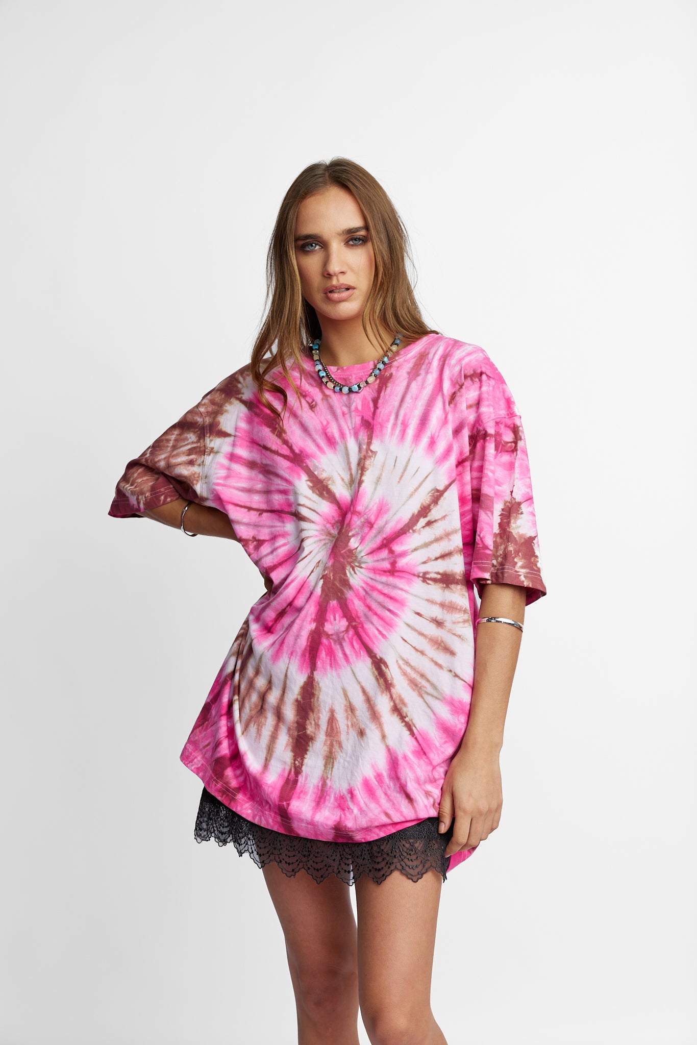 Oversized Mum Tee - Size L/XL - Only Lovers Left