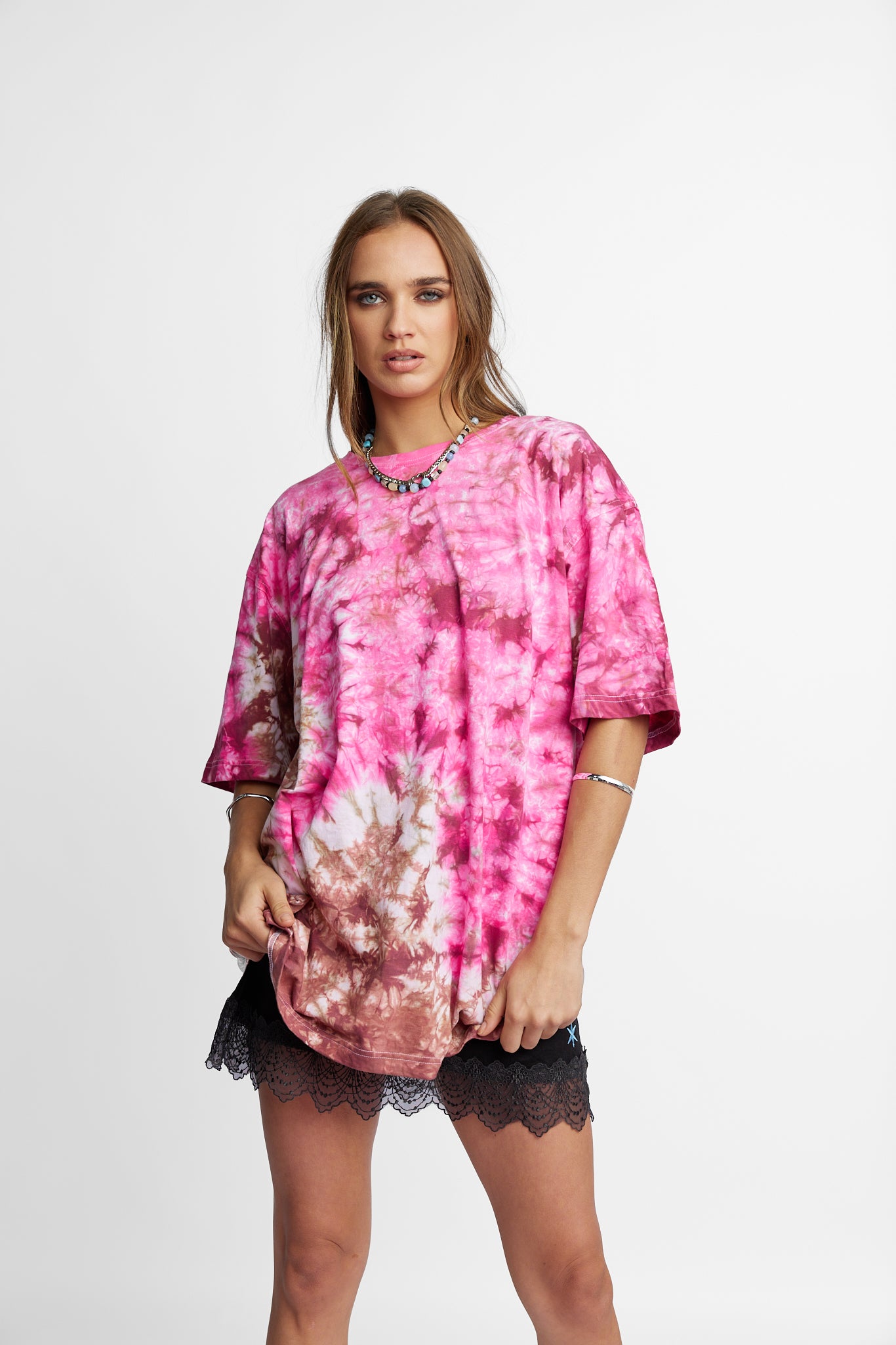 Oversized Mum Tee - Size L/XL - Only Lovers Left