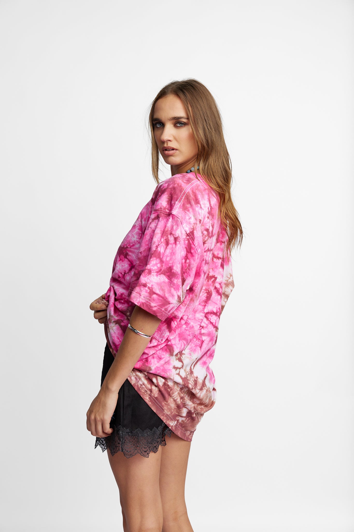 Oversized Mum Tee - Size L/XL - Only Lovers Left