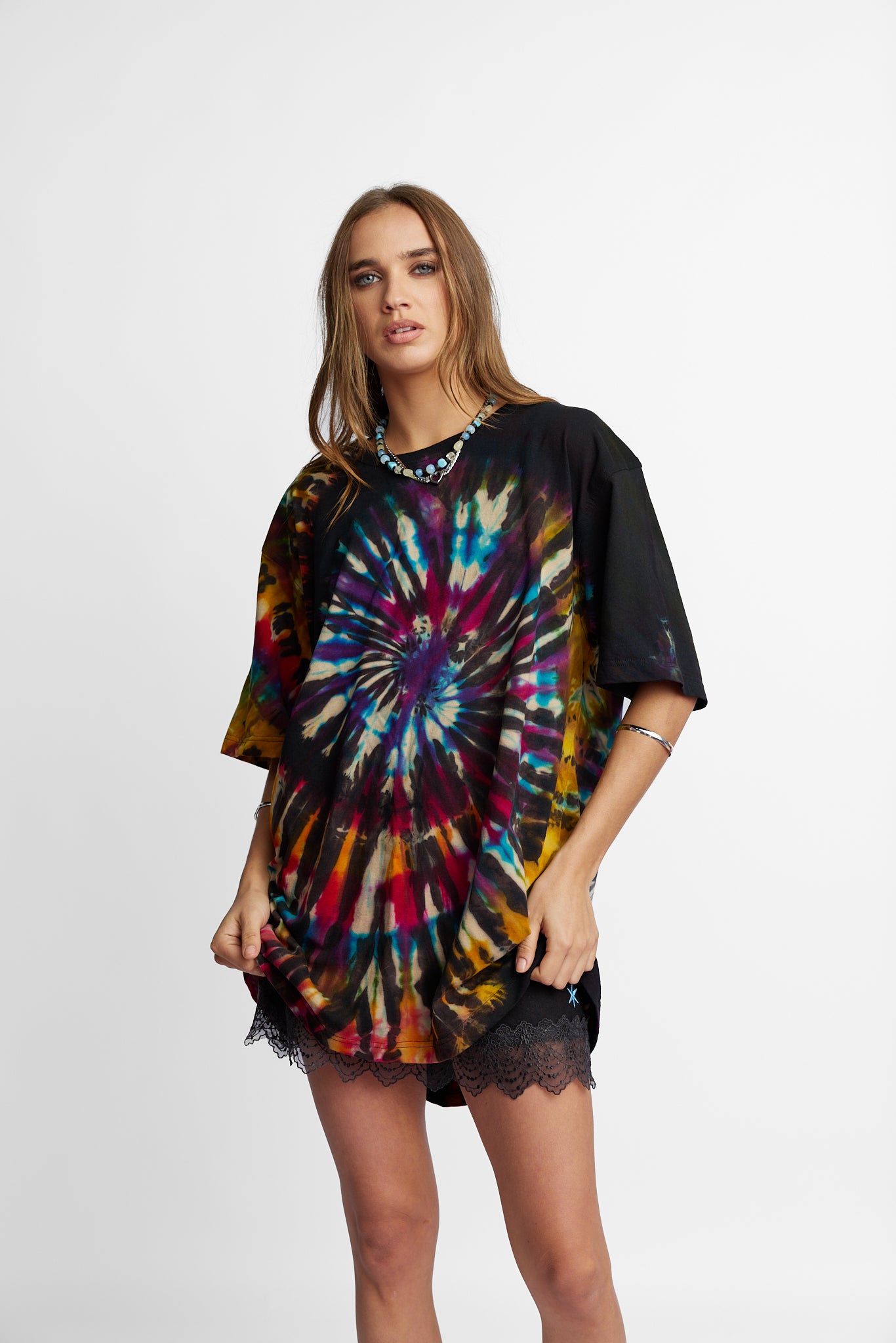 Oversized Mum Tee - Size L/XL - Only Lovers Left