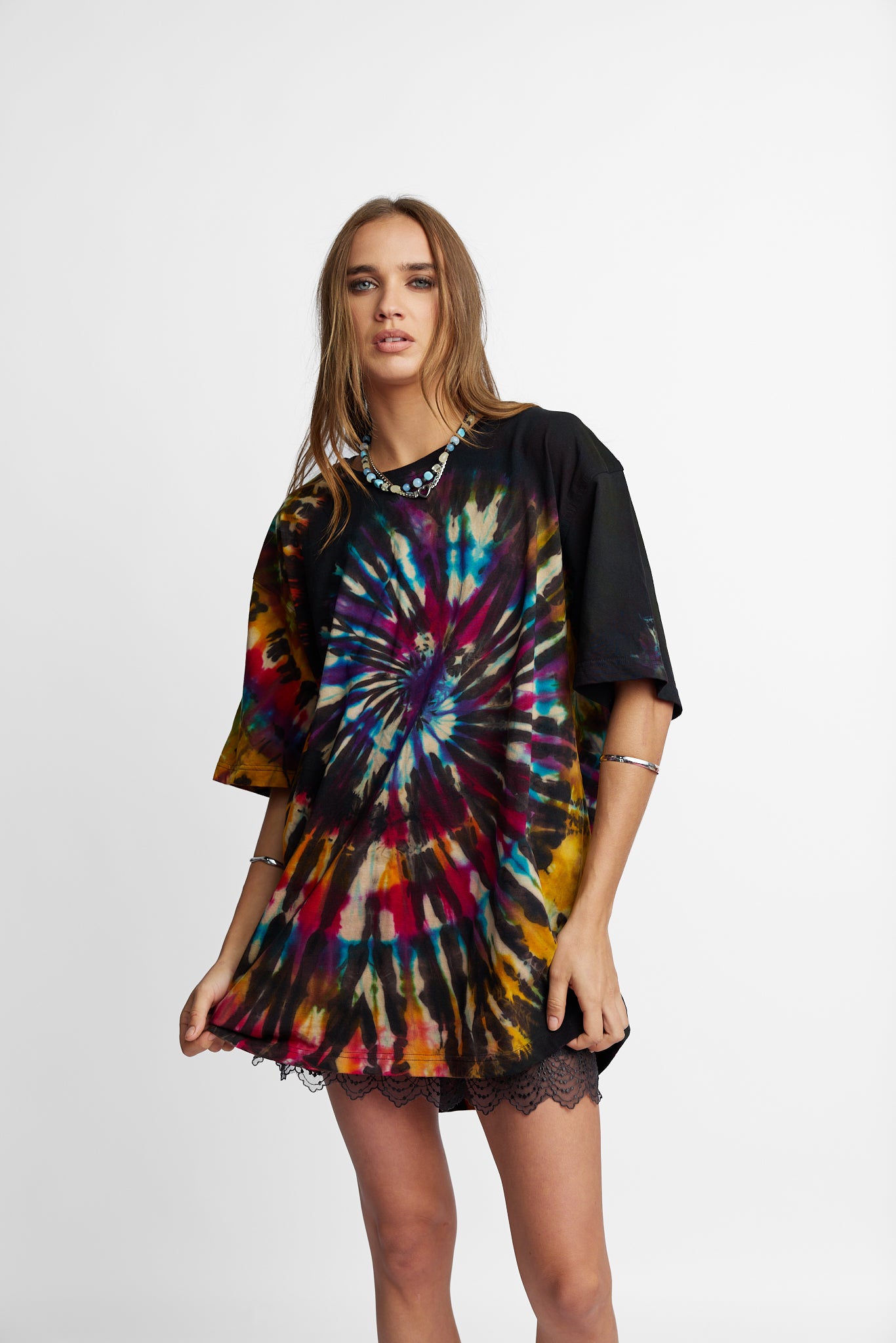 Oversized Mum Tee - Size L/XL - Only Lovers Left