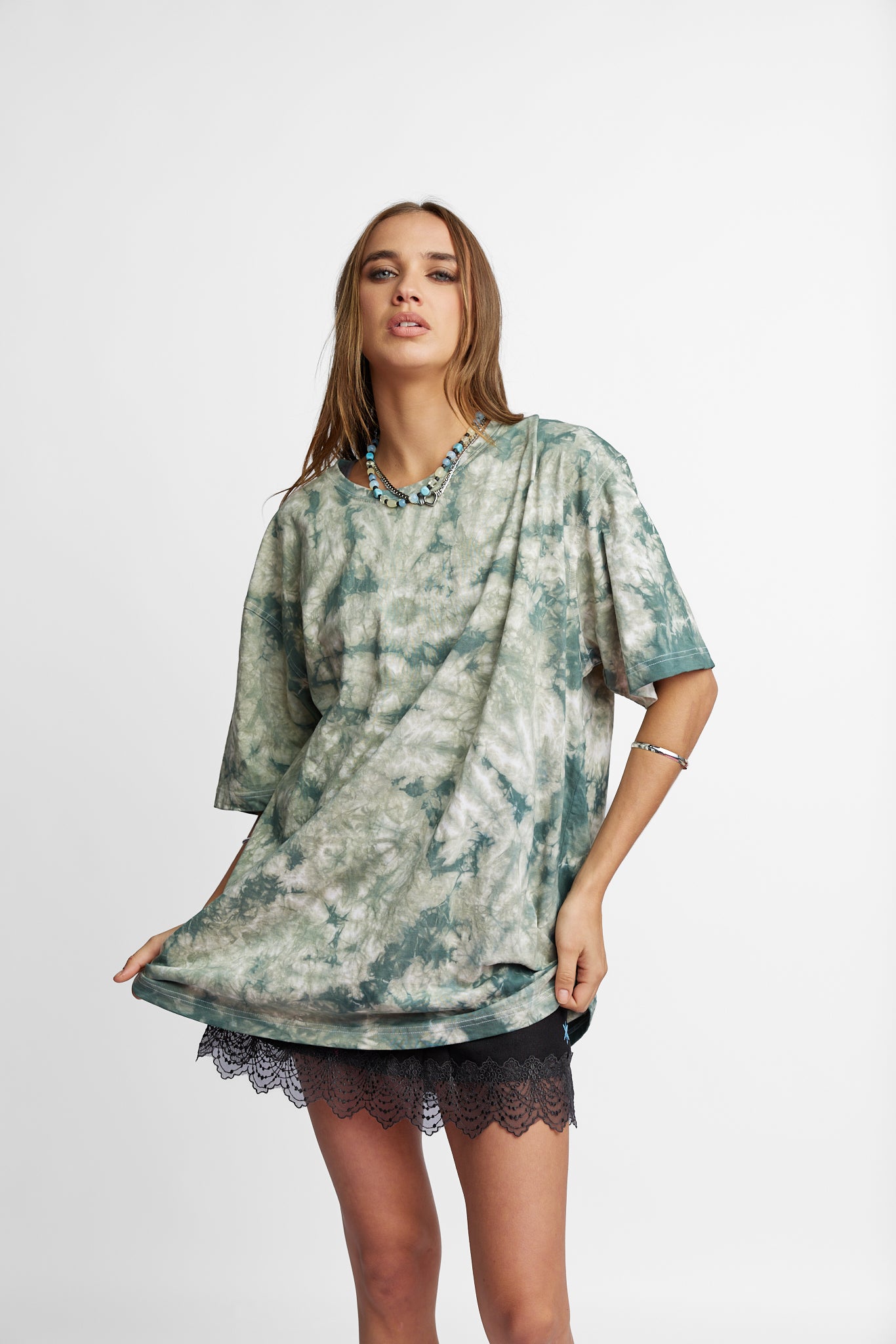 Oversized Mum Tee - Size L/XL - Only Lovers Left