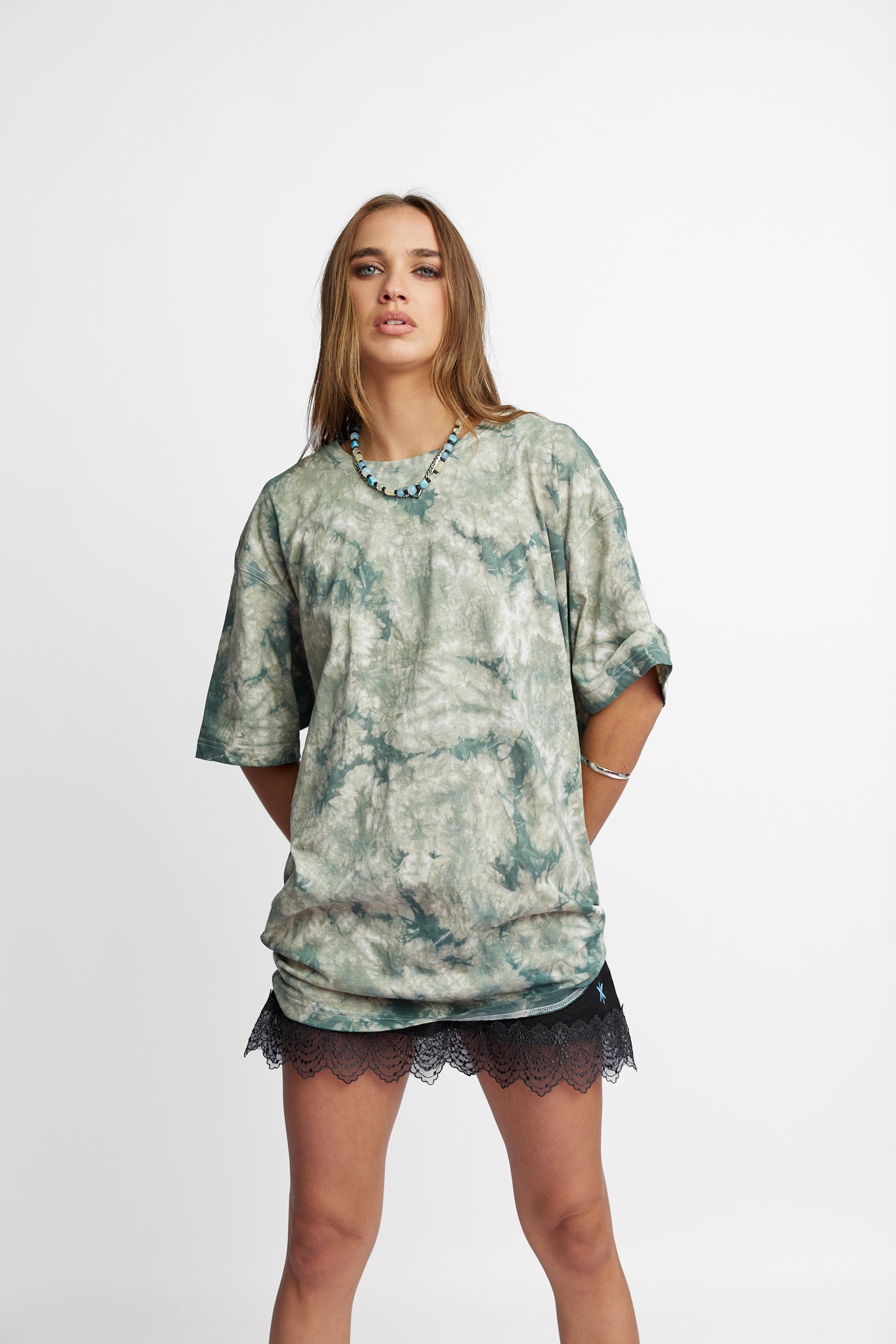 Oversized Mum Tee - Size L/XL - Only Lovers Left