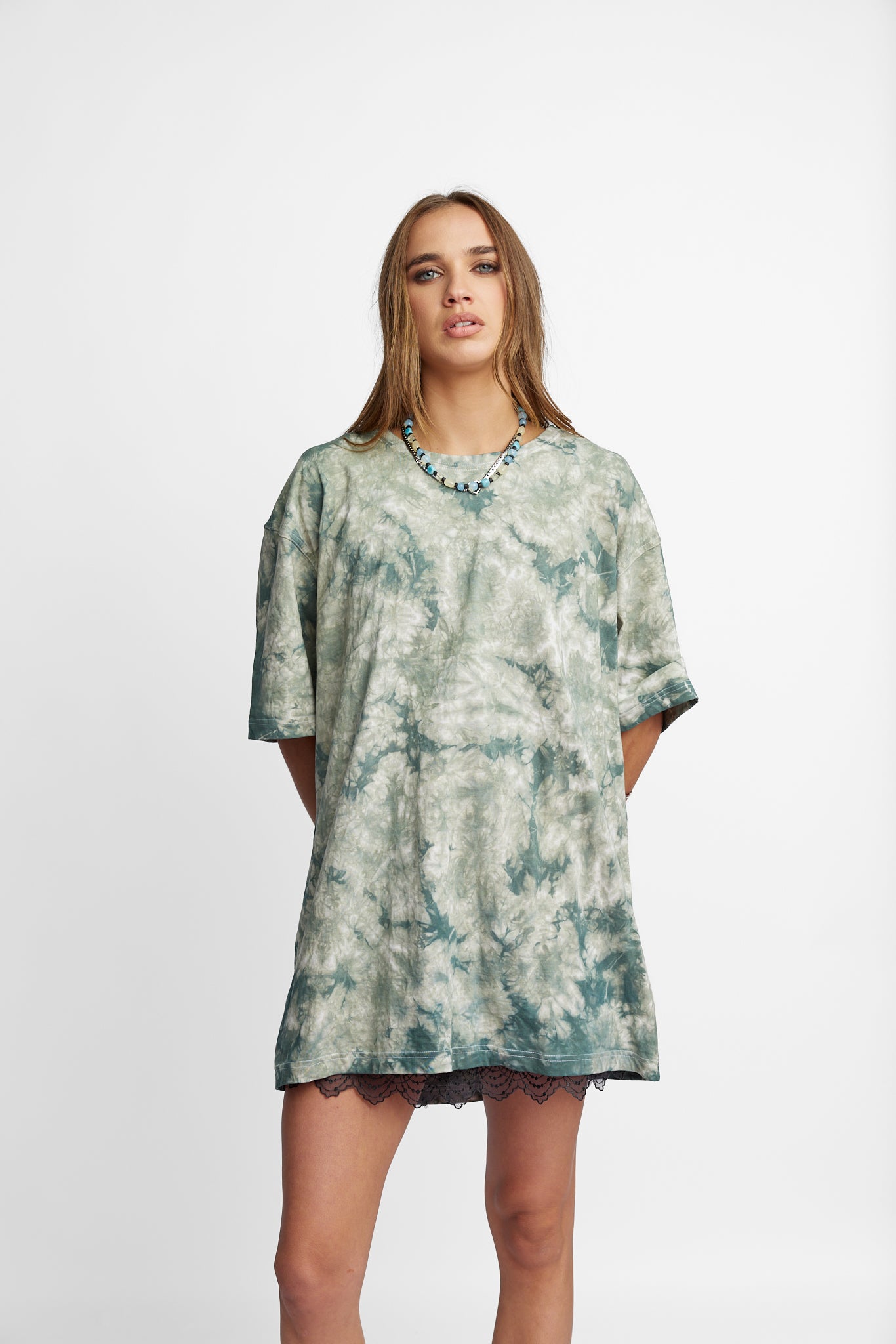 Oversized Mum Tee - Size L/XL - Only Lovers Left