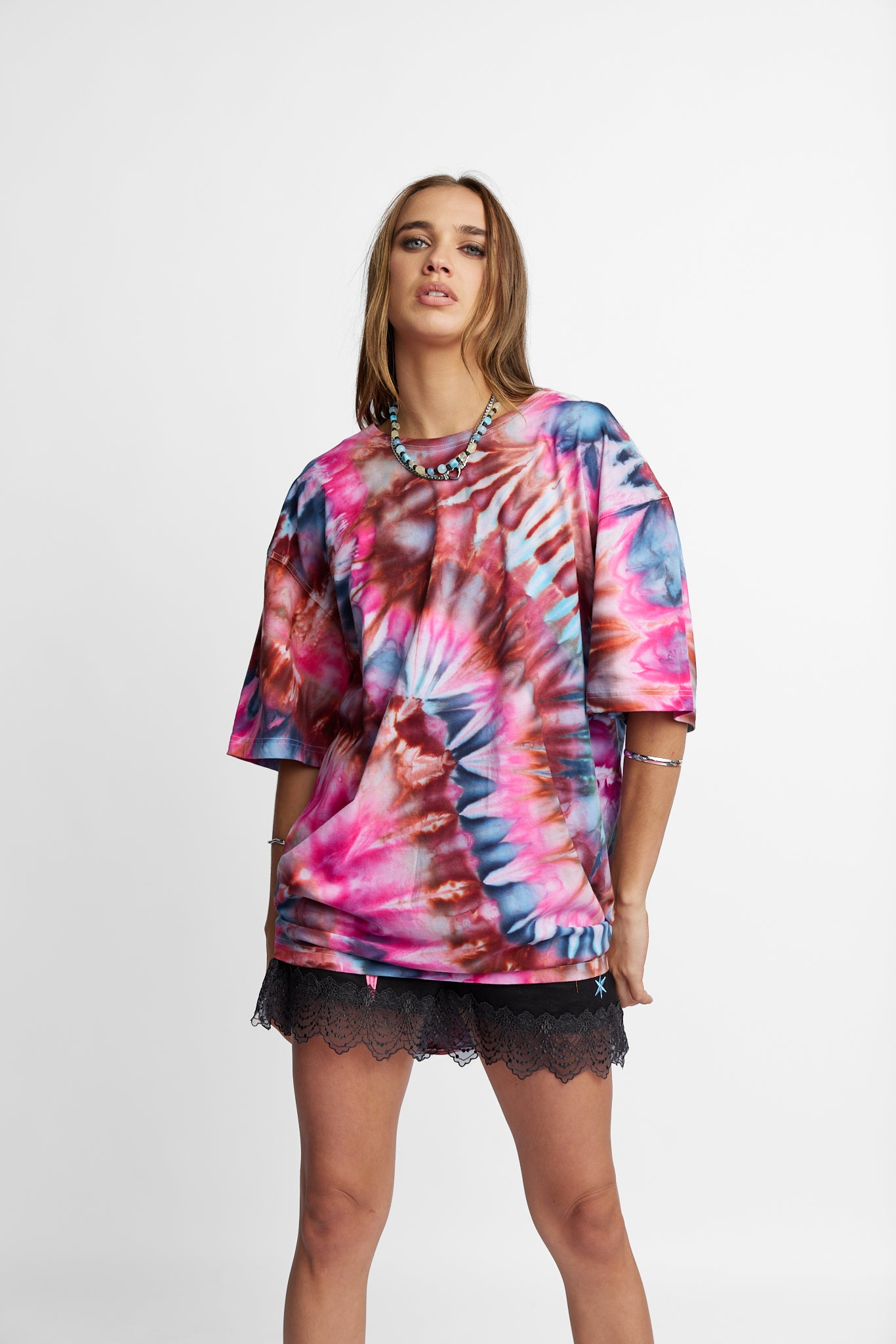 Oversized Mum Tee - Size L/XL - Only Lovers Left