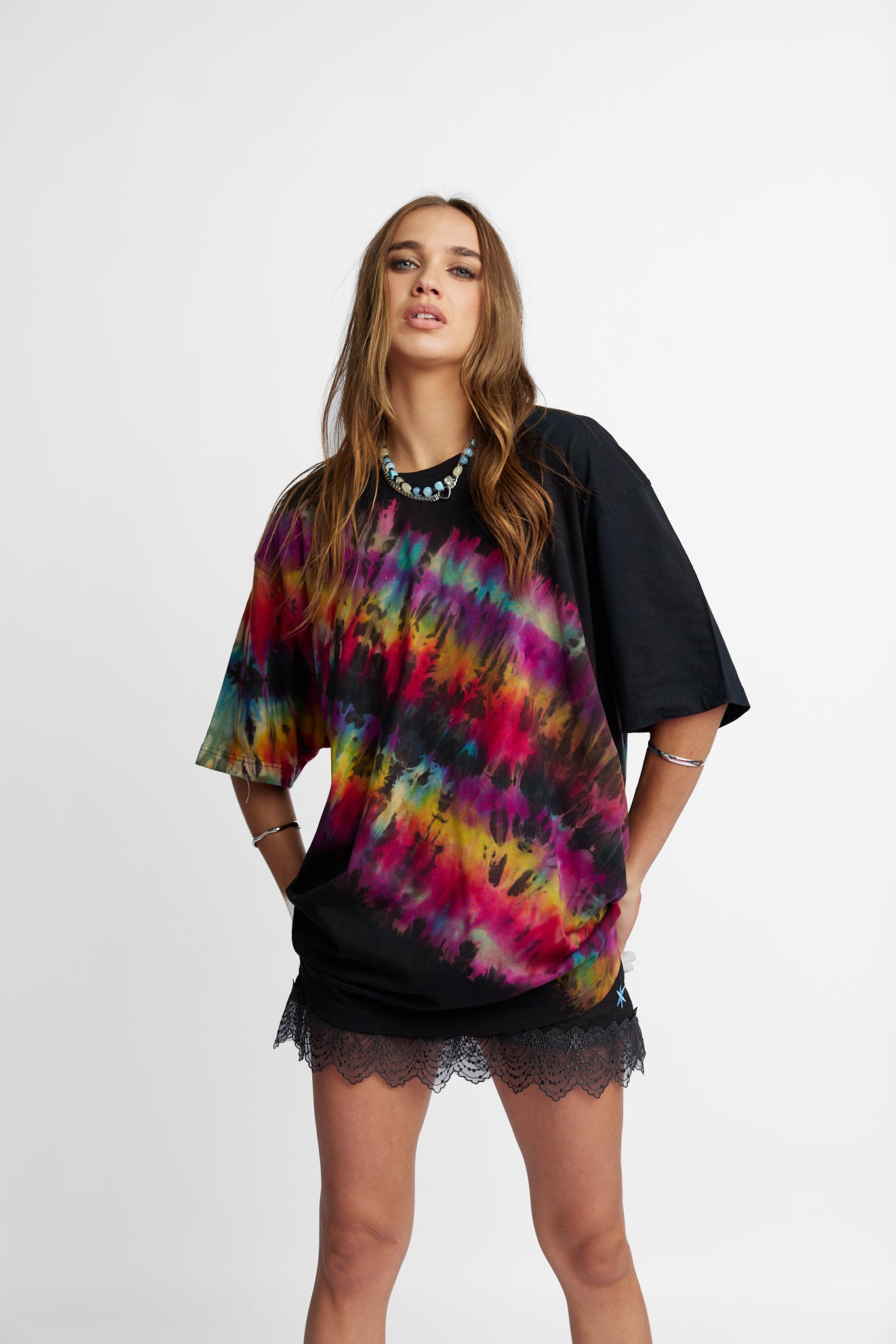 Oversized Mum Tee - Size L/XL - Only Lovers Left