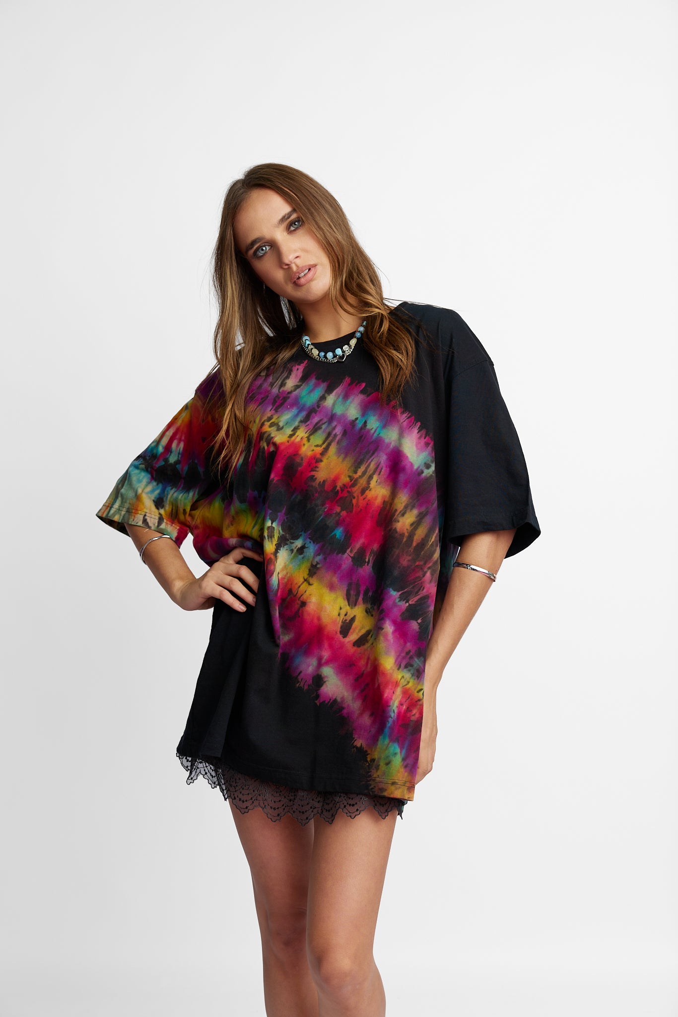 Oversized Mum Tee - Size L/XL - Only Lovers Left