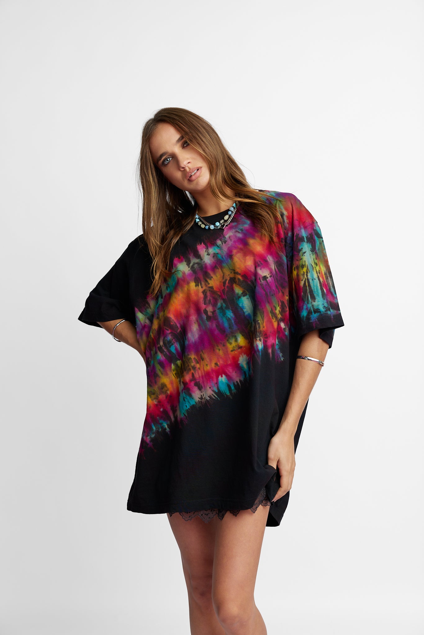 Oversized Mum Tee - Size L/XL - Only Lovers Left