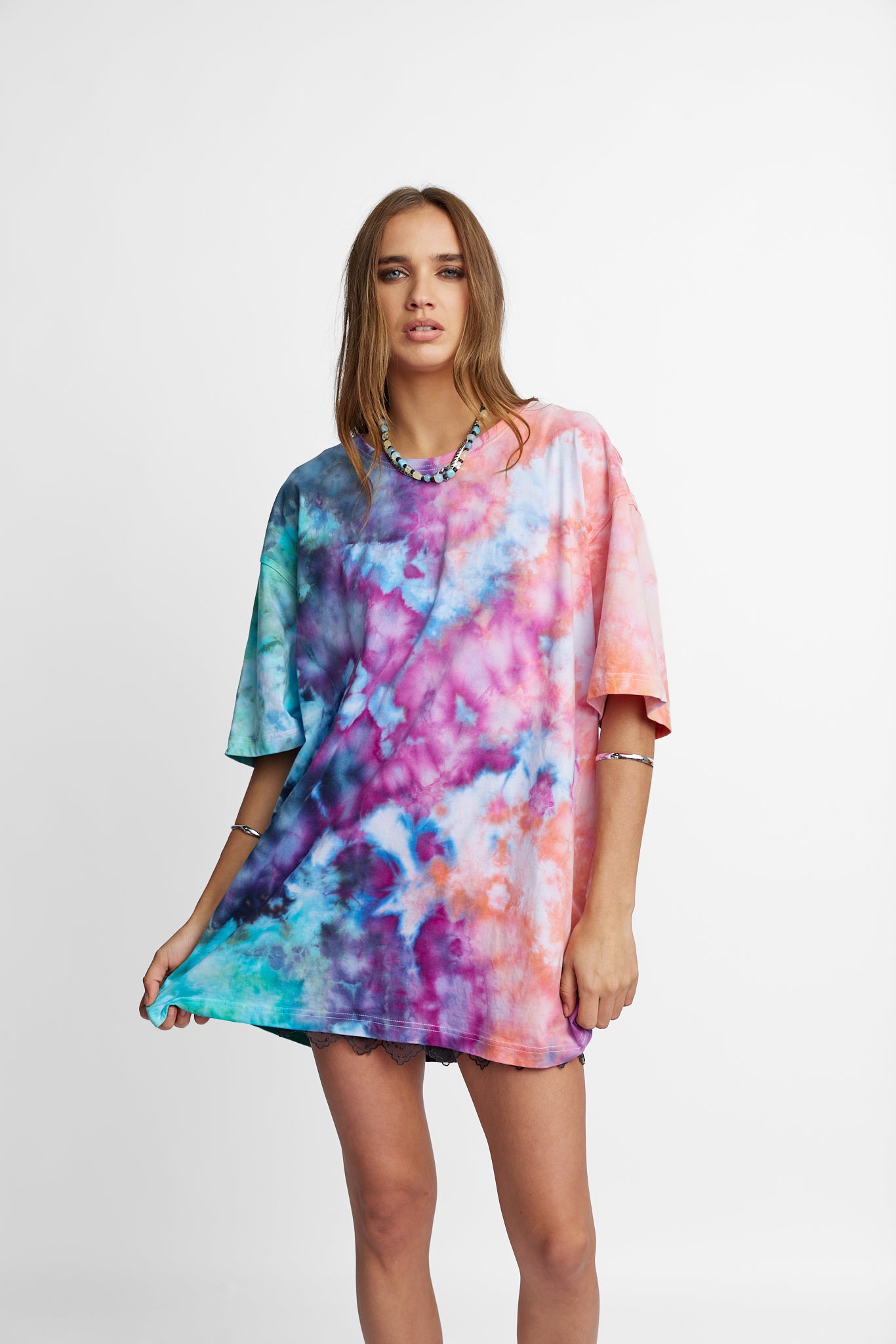 Oversized Mum Tee - Size L/XL - Only Lovers Left