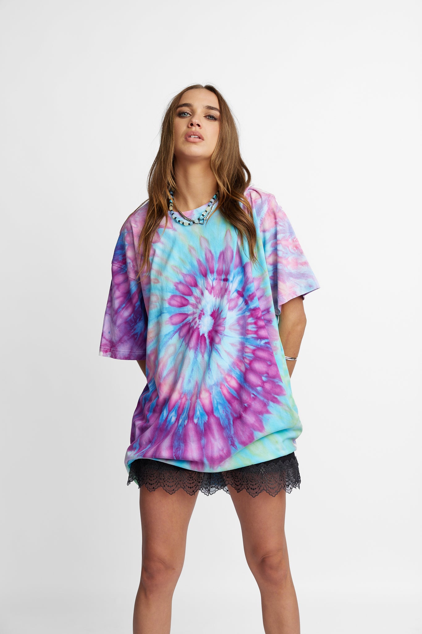 Oversized Mum Tee - Size L/XL - Only Lovers Left