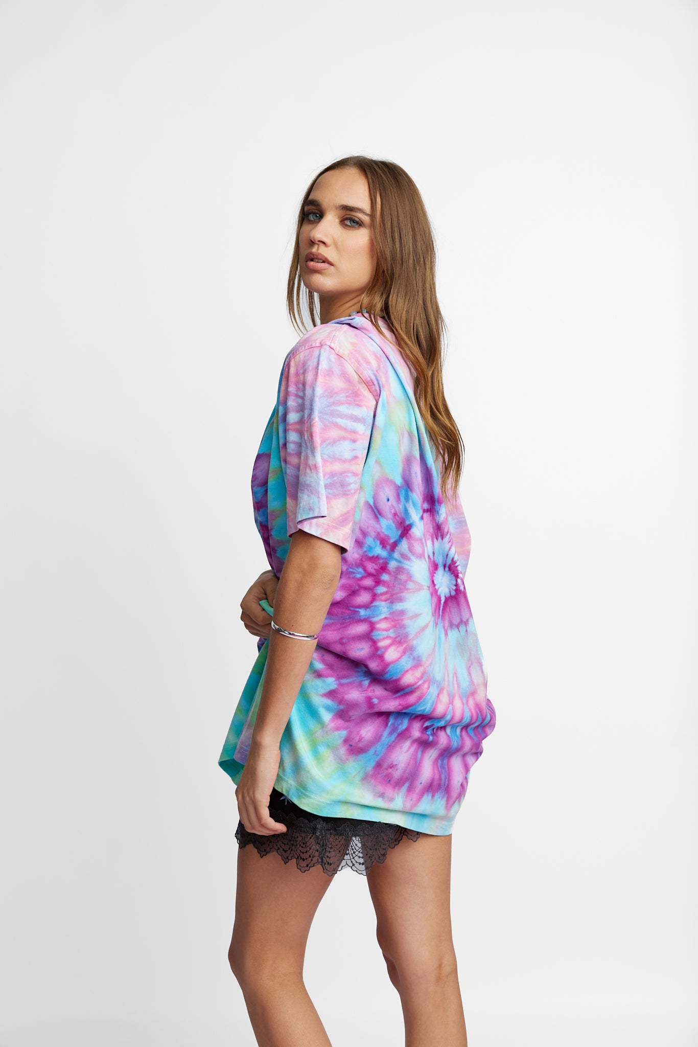 Oversized Mum Tee - Size L/XL - Only Lovers Left
