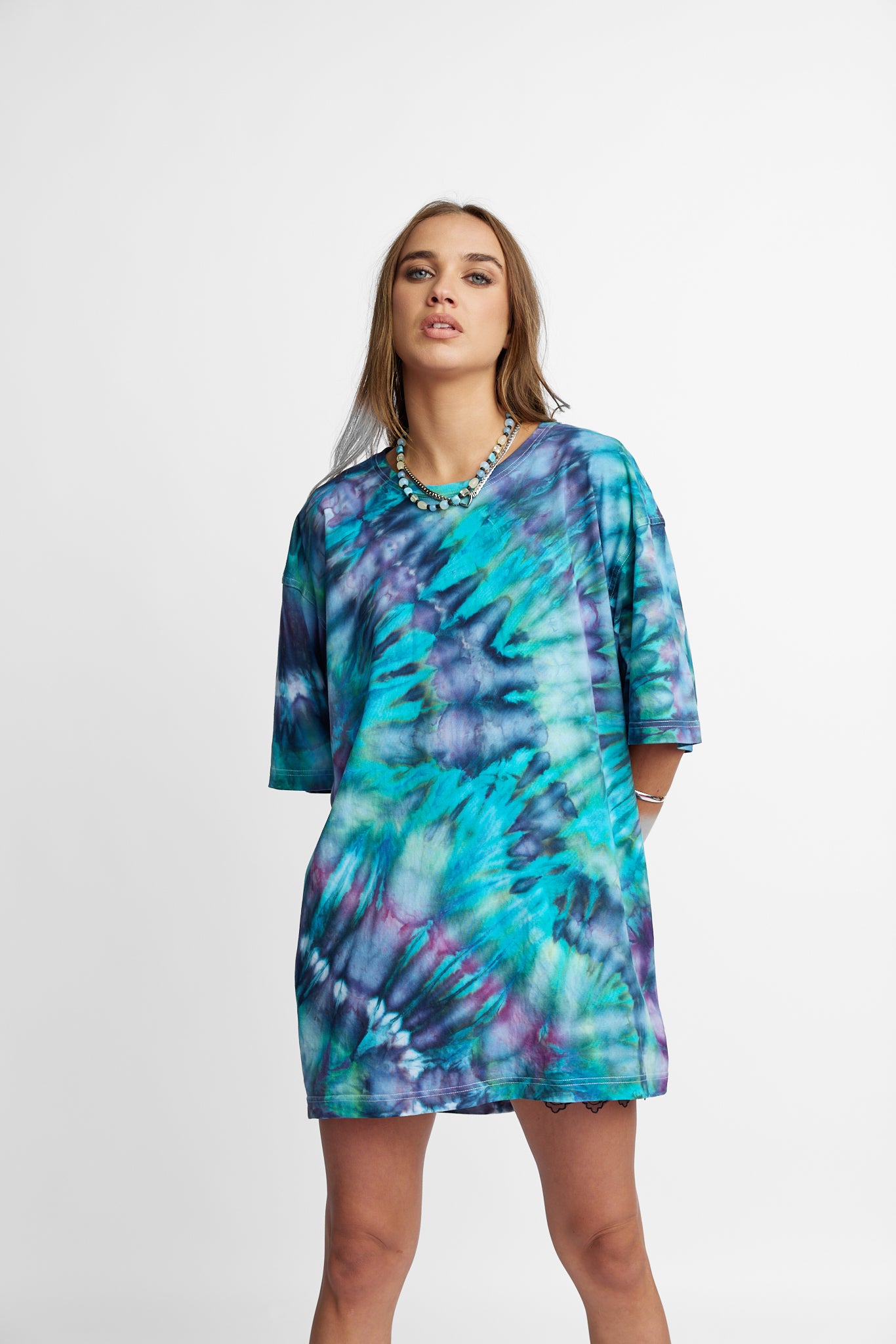 Oversized Mum Tee - Size L/XL - Only Lovers Left